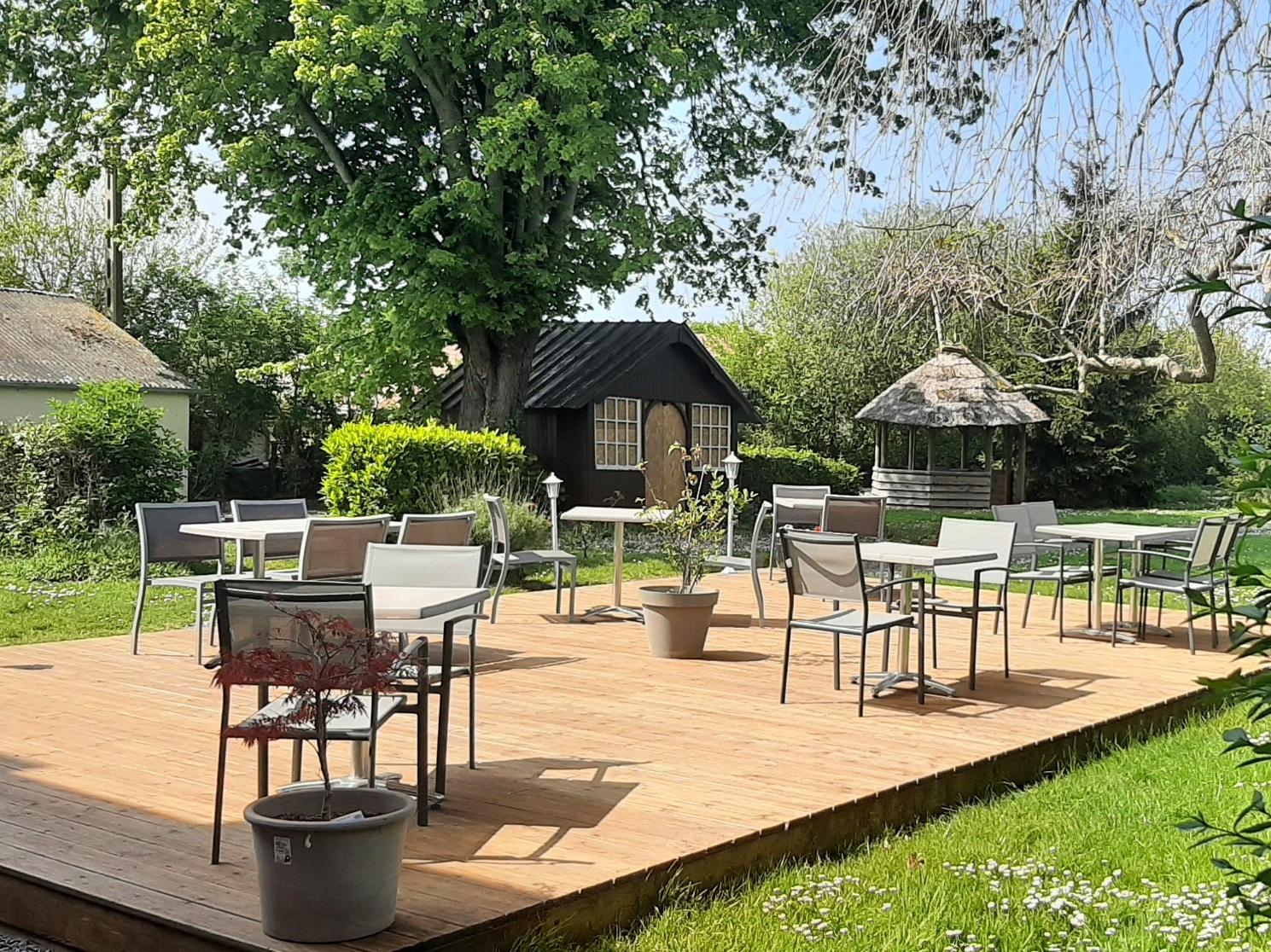 Logis Hôtel Auberge des Aulnettes