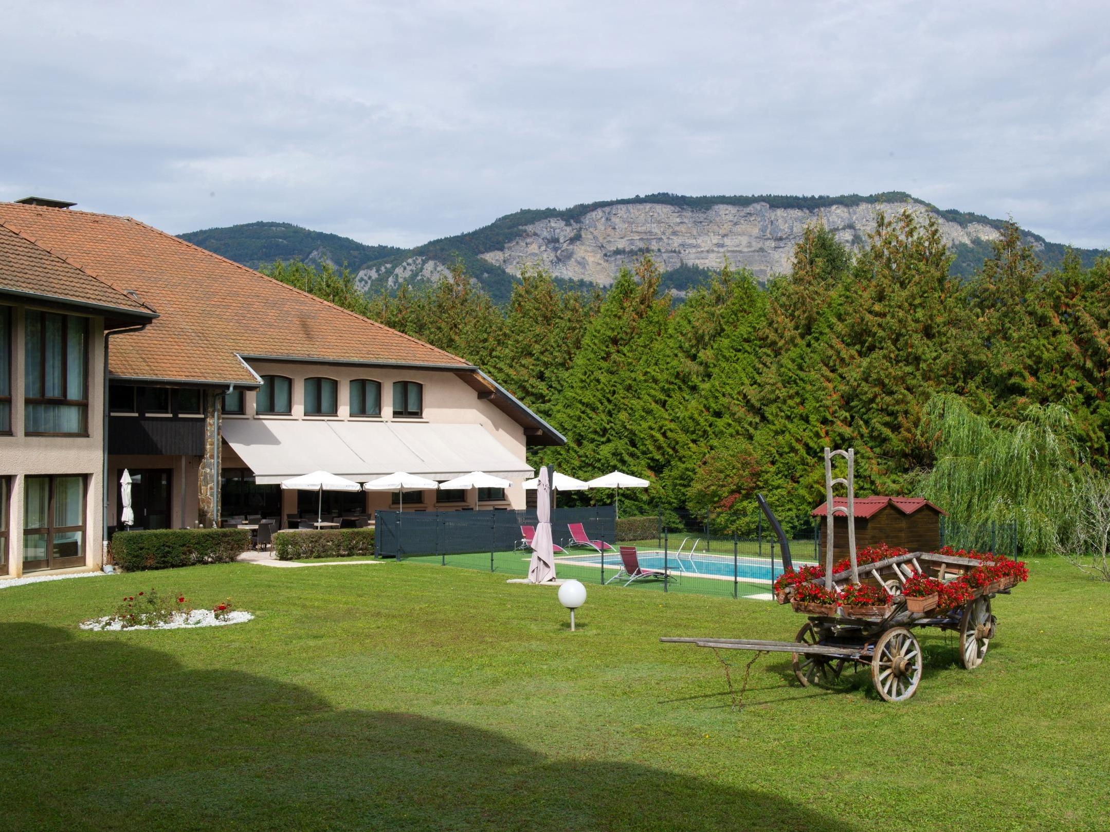 Logis Mont Blanc Hôtel Rest. Le 280, Hôtel Logis SAINT-PIERRE-EN ...