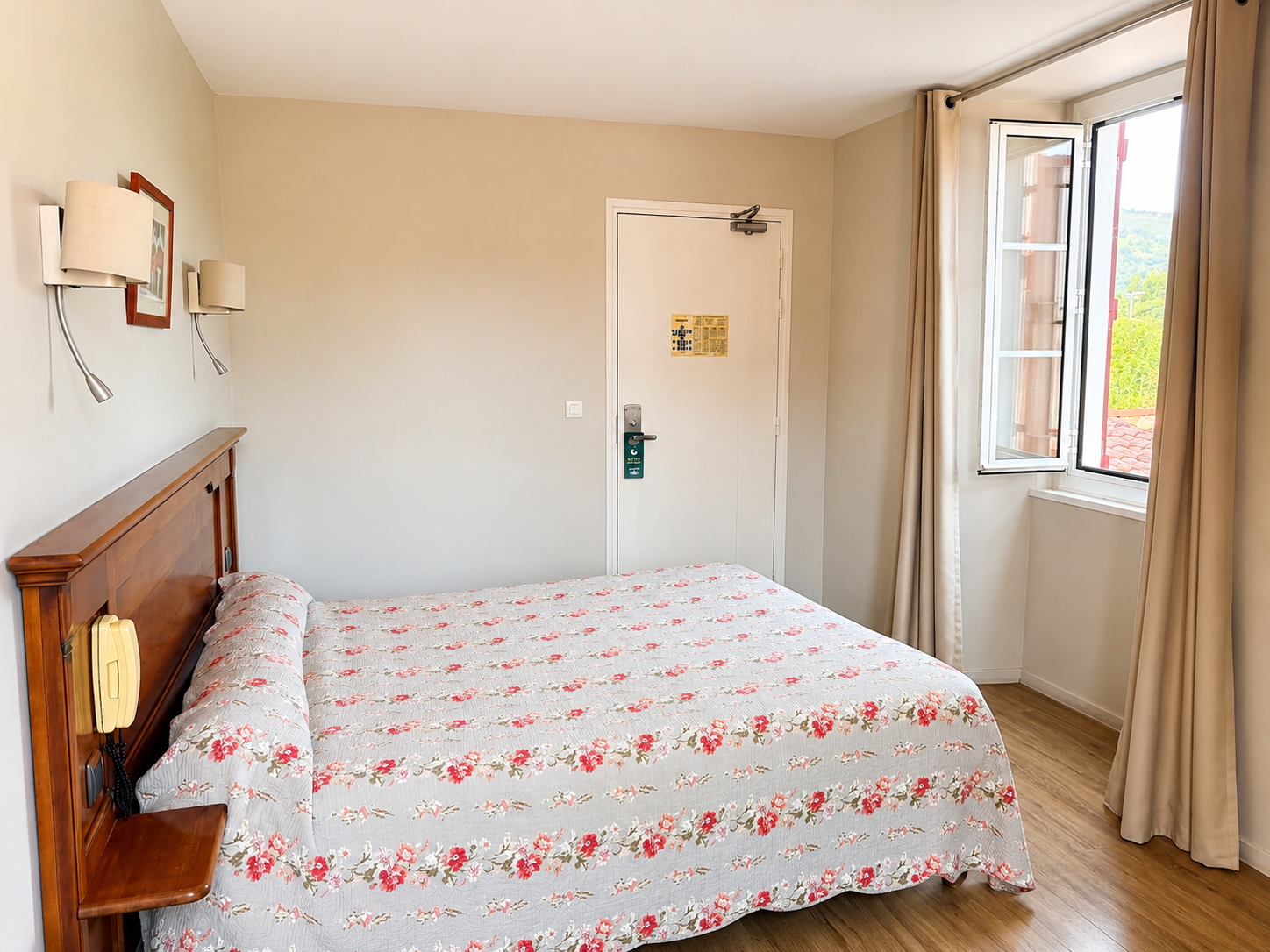 Logis Hôtel Eskualduna