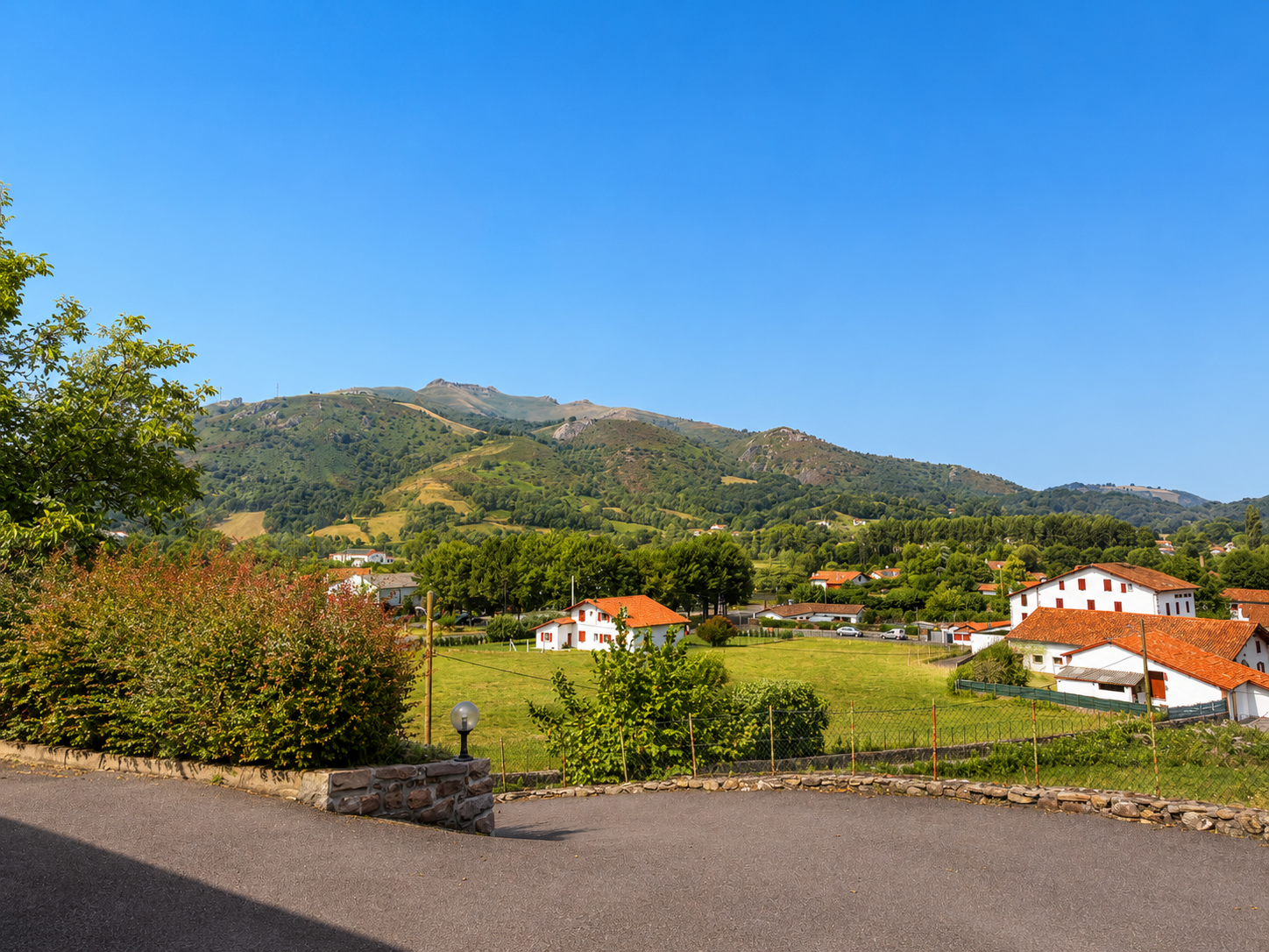 Logis Hôtel Eskualduna