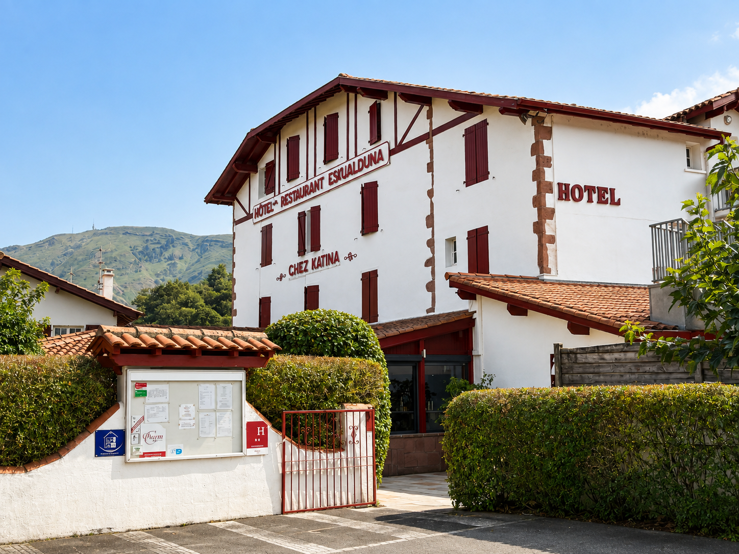 Logis Hôtel Eskualduna