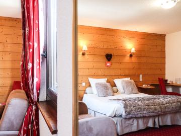 Logis Hôtel Domaine de l'Adoux