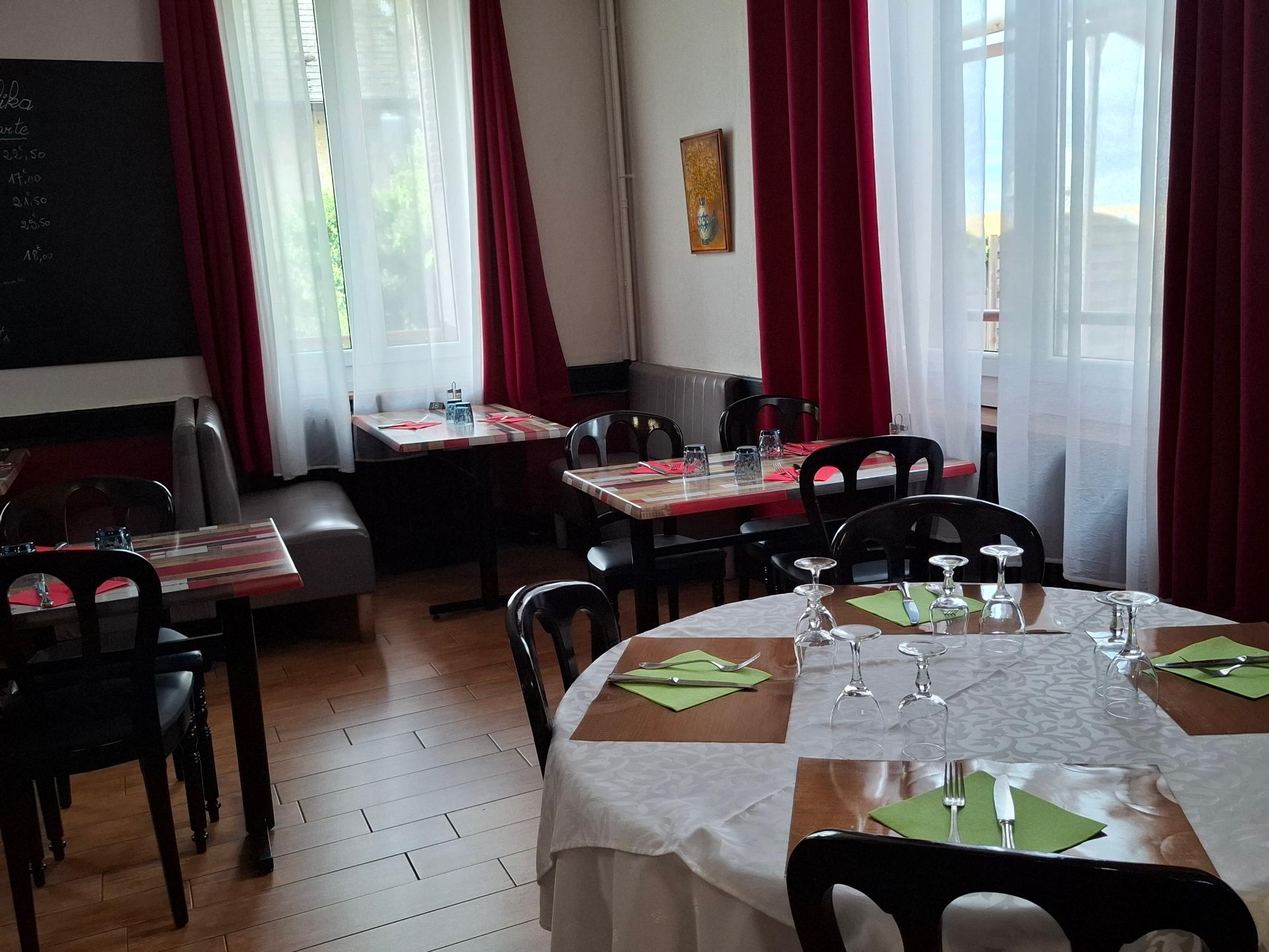 Logis Hôtel le Cheval Blanc