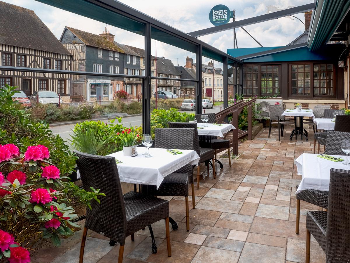 Logis Hôtel Auberge du Cheval Blanc