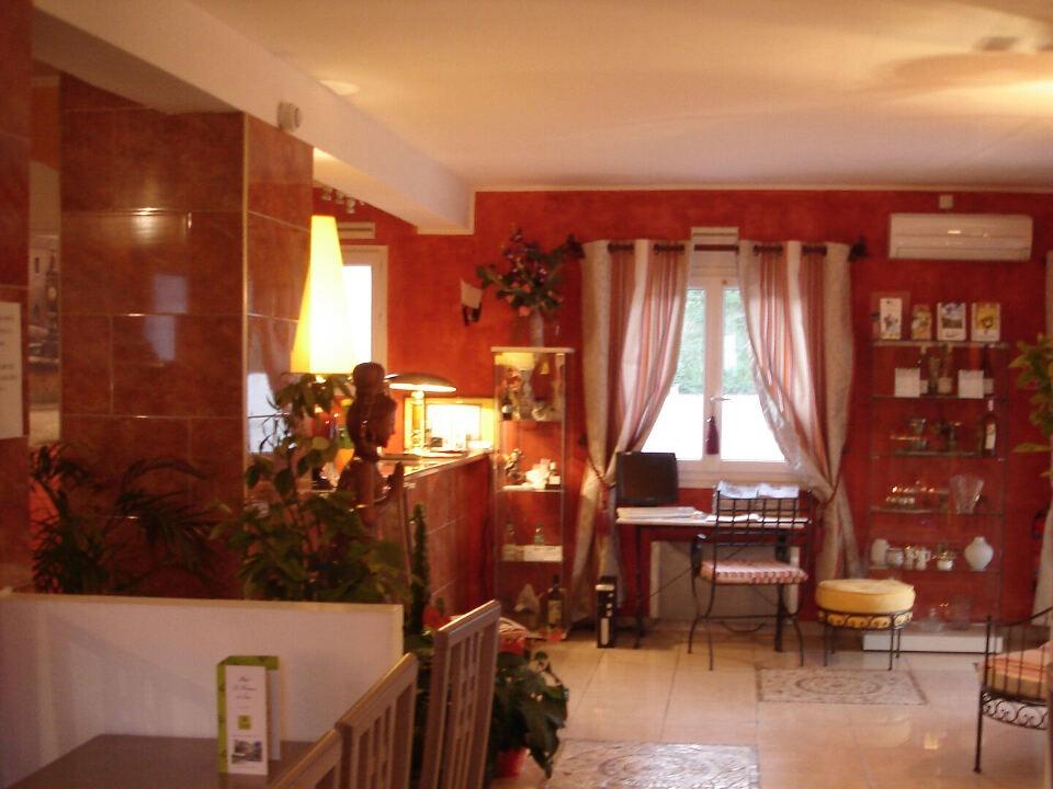 Le Sarac Hôtel & Business