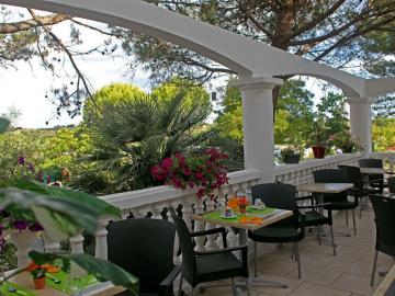Le Sarac Hôtel & Business