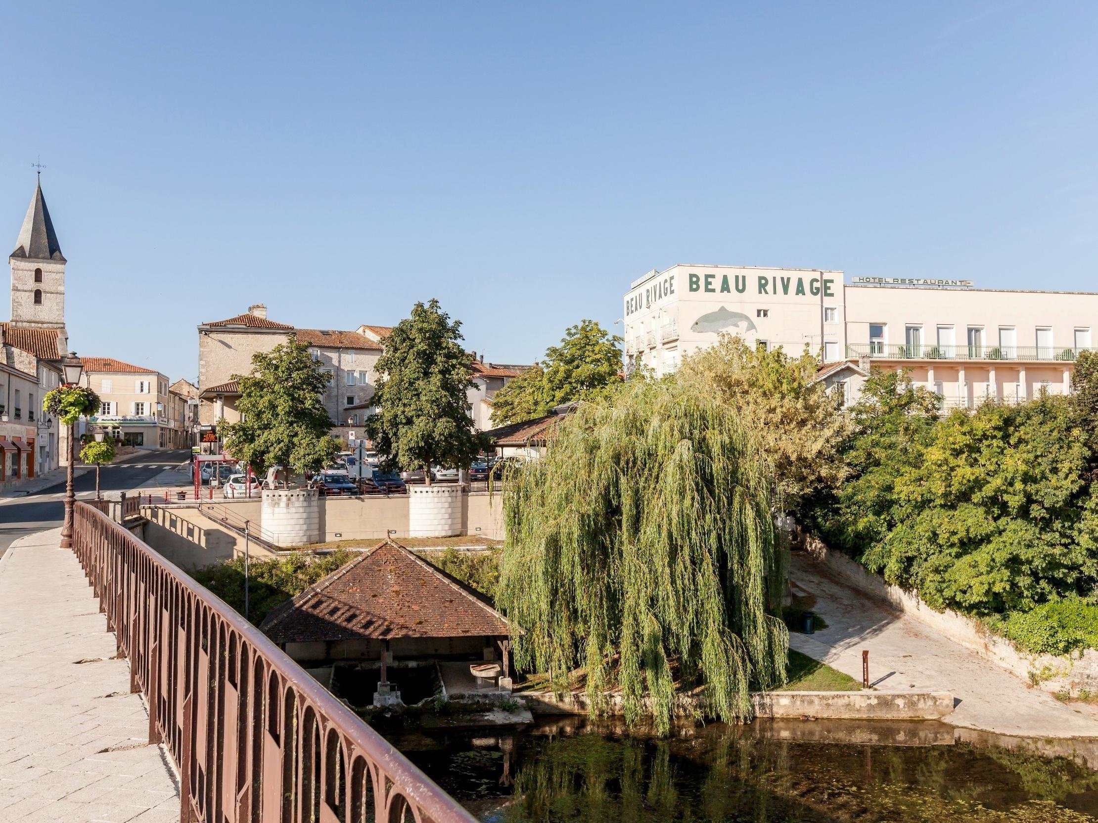 Logis Hôtel Beau Rivage