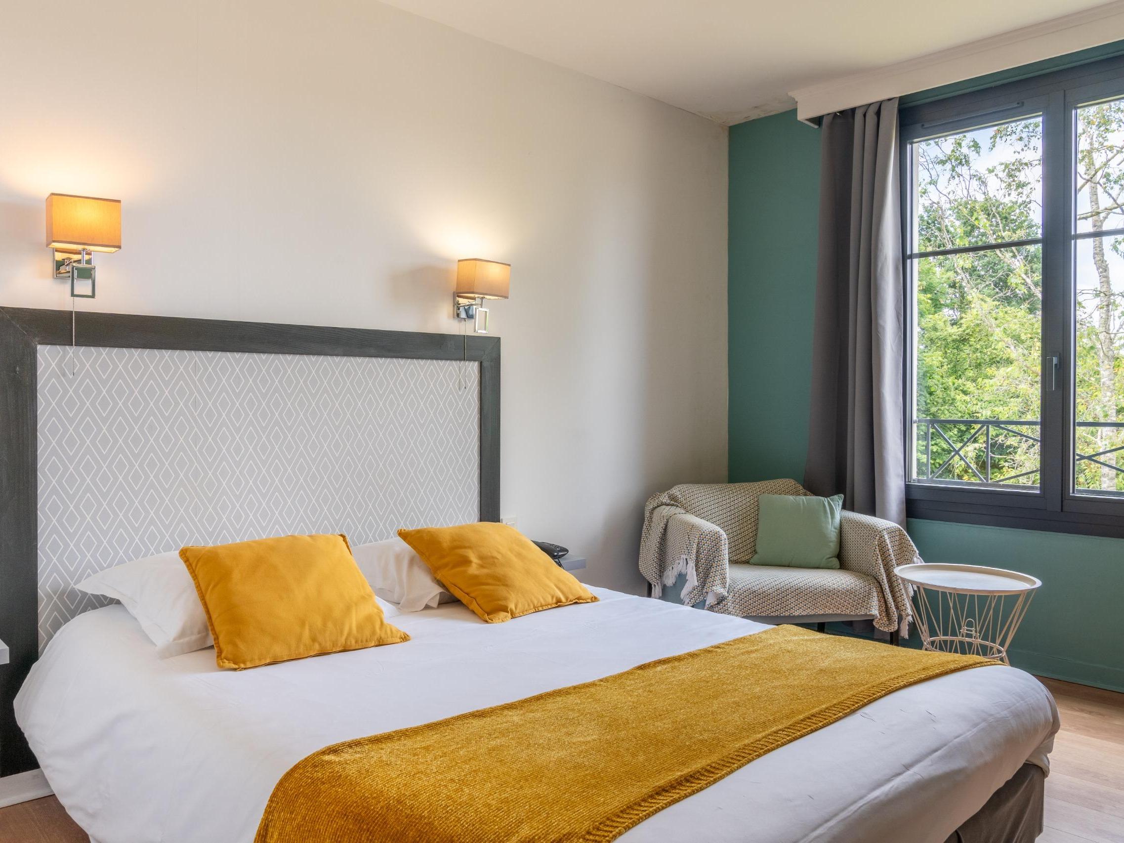 Logis Hôtel Auberge Saint Thegonnec