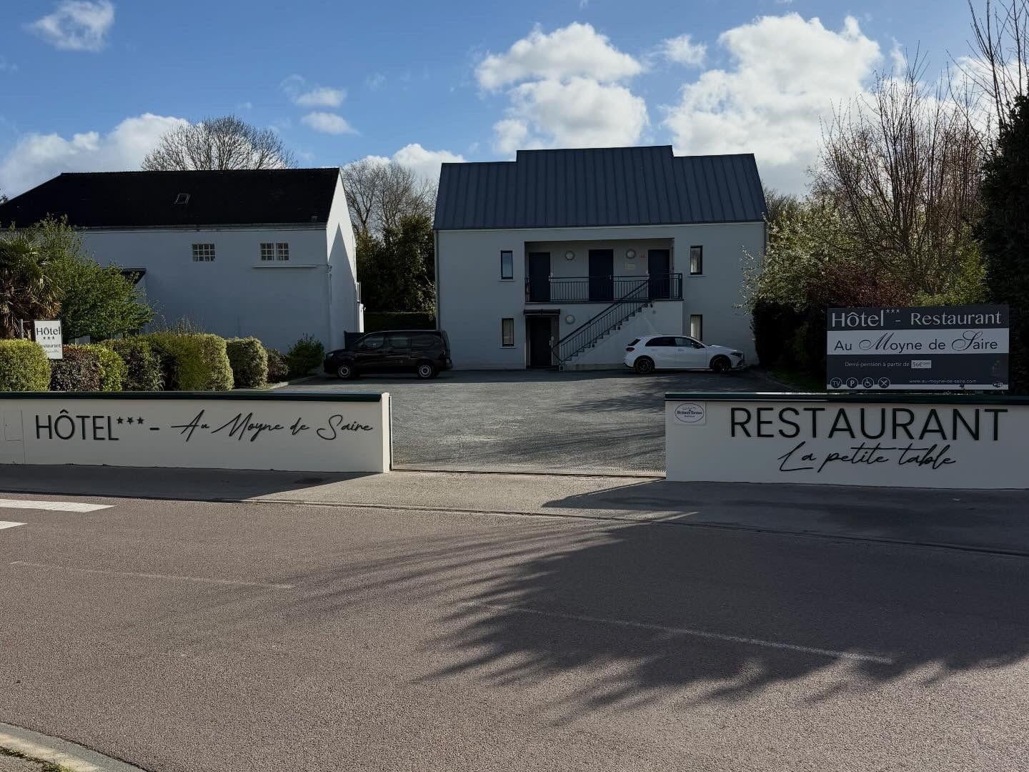 Logis Hôtel Au Moyne de Saire