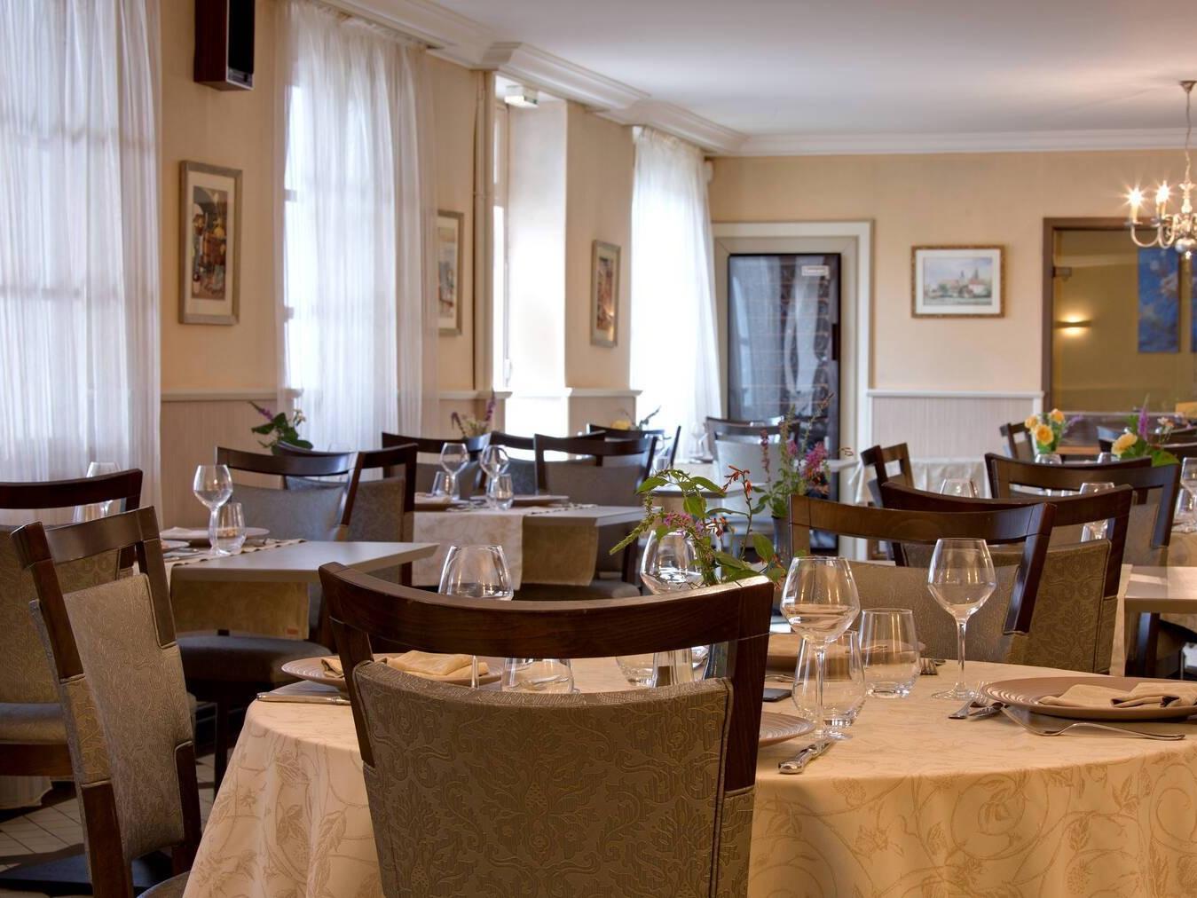 Logis Hôtel du Pont Neuf