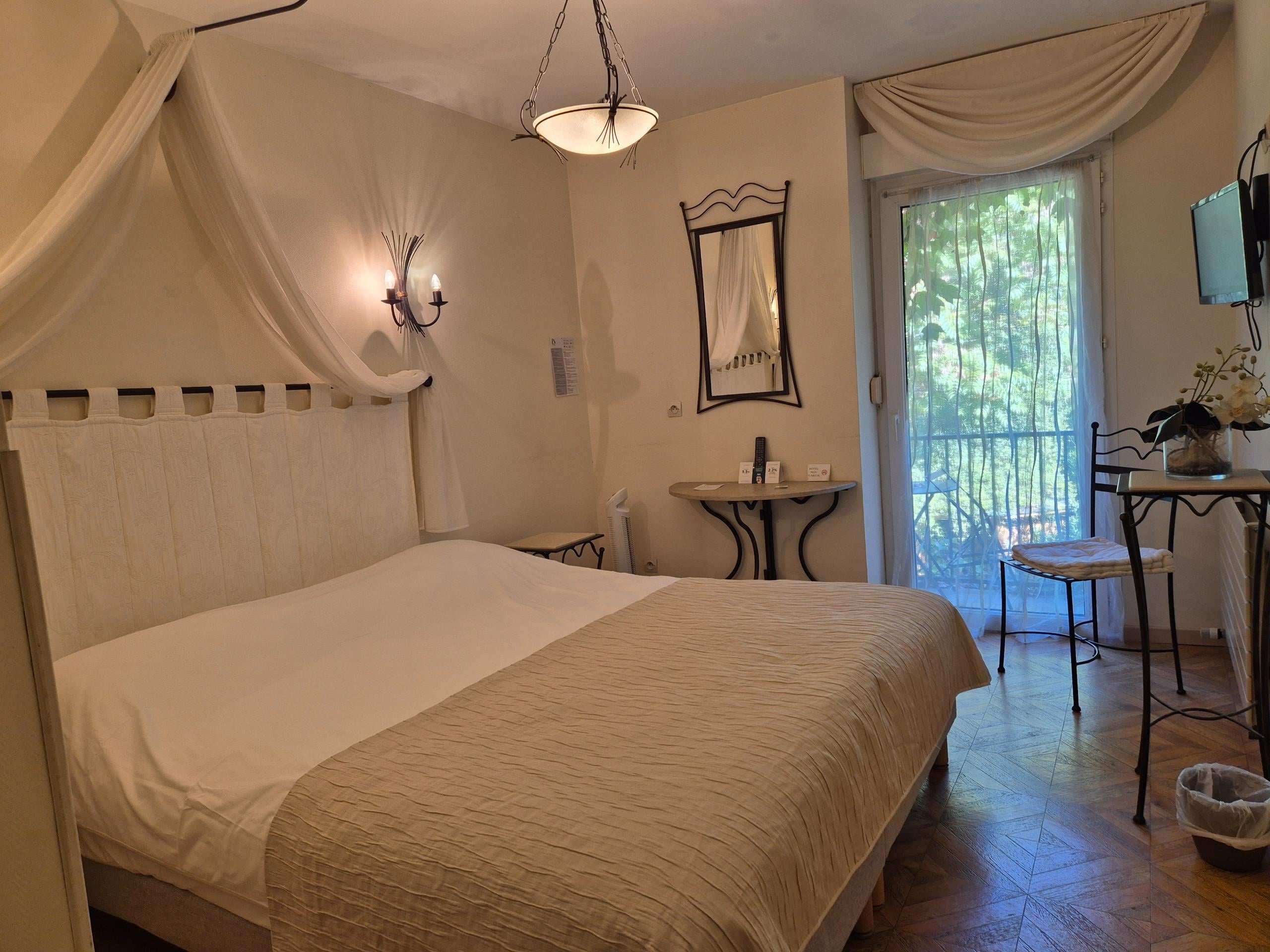 Logis Hôtel les Norias