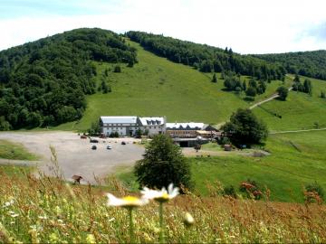 Logis Hôtel le Rouge Gazon