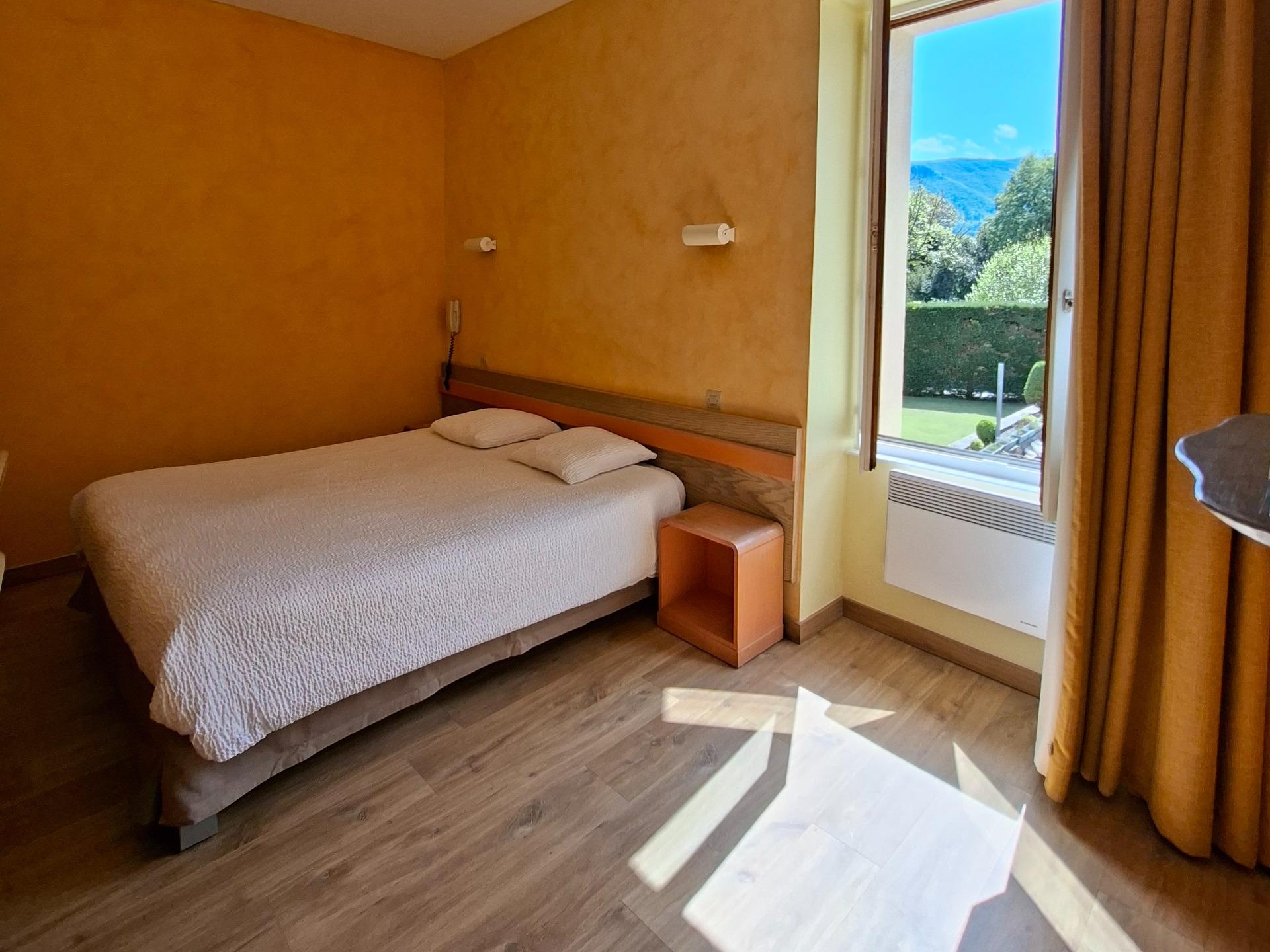 Logis Hôtel le Mas de la Prairie