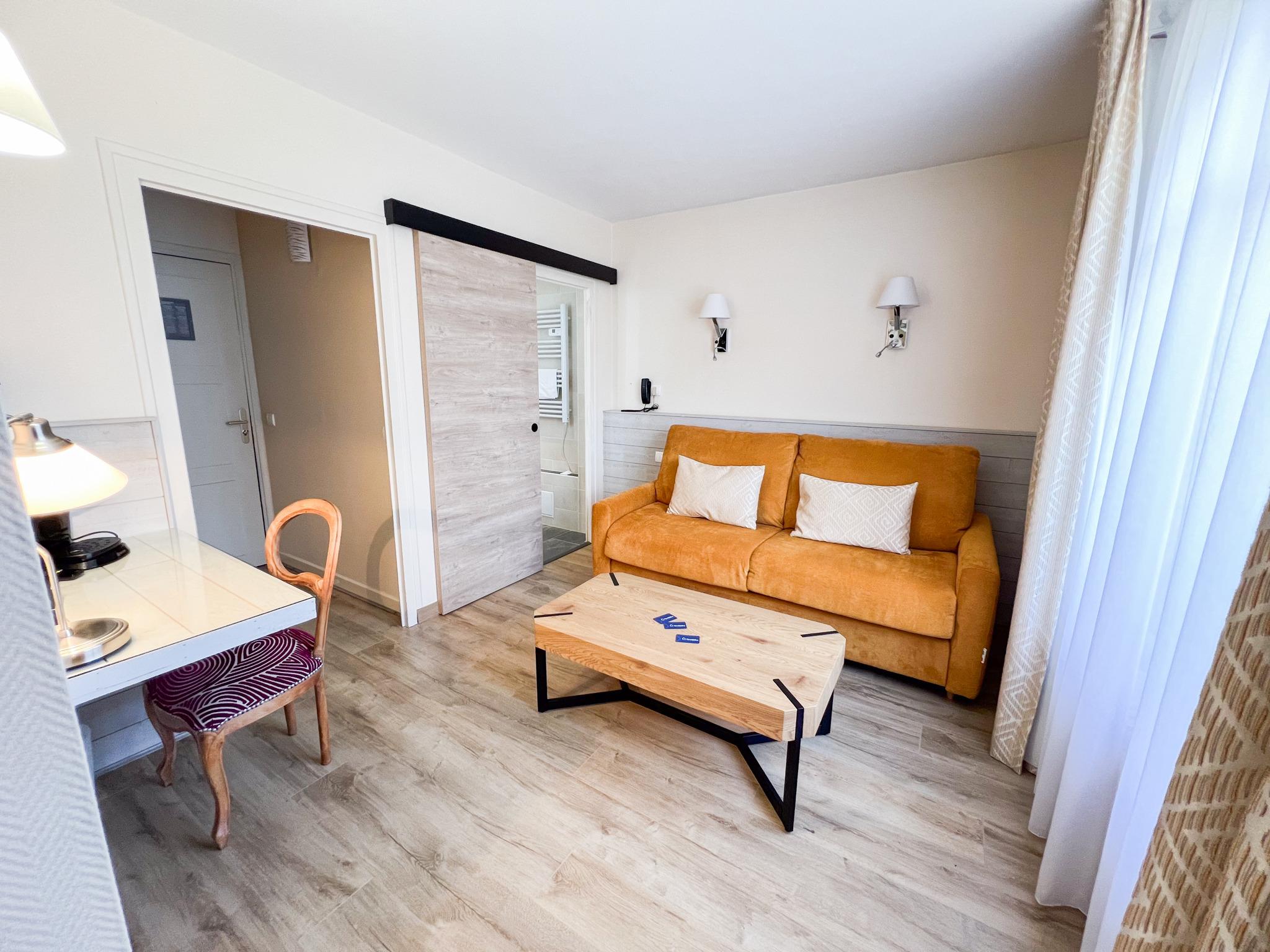 Logis Hôtel Rest. Ô Pervenches et Spa