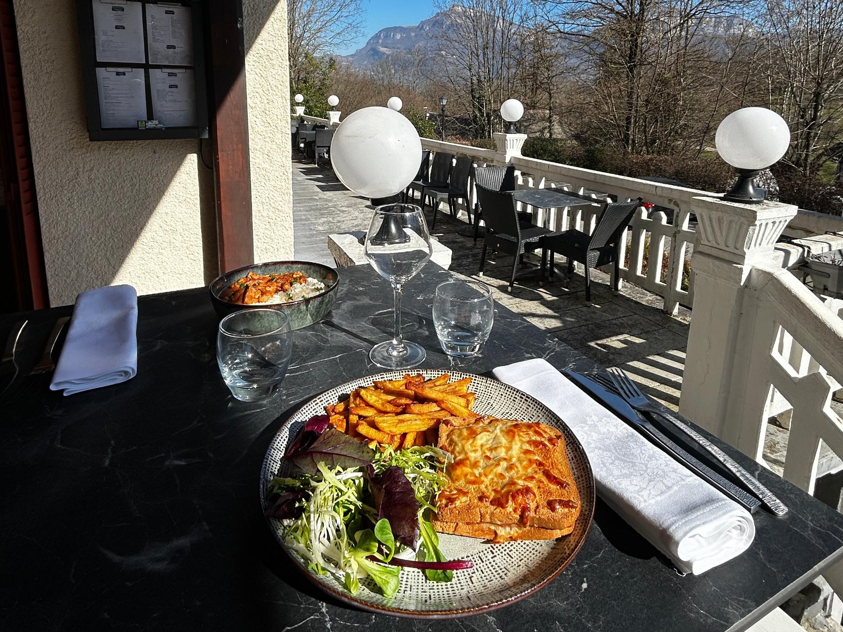 Logis Hôtel Rest. Ô Pervenches et Spa