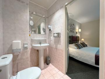 Logis Hôtel Rest. Ô Pervenches et Spa