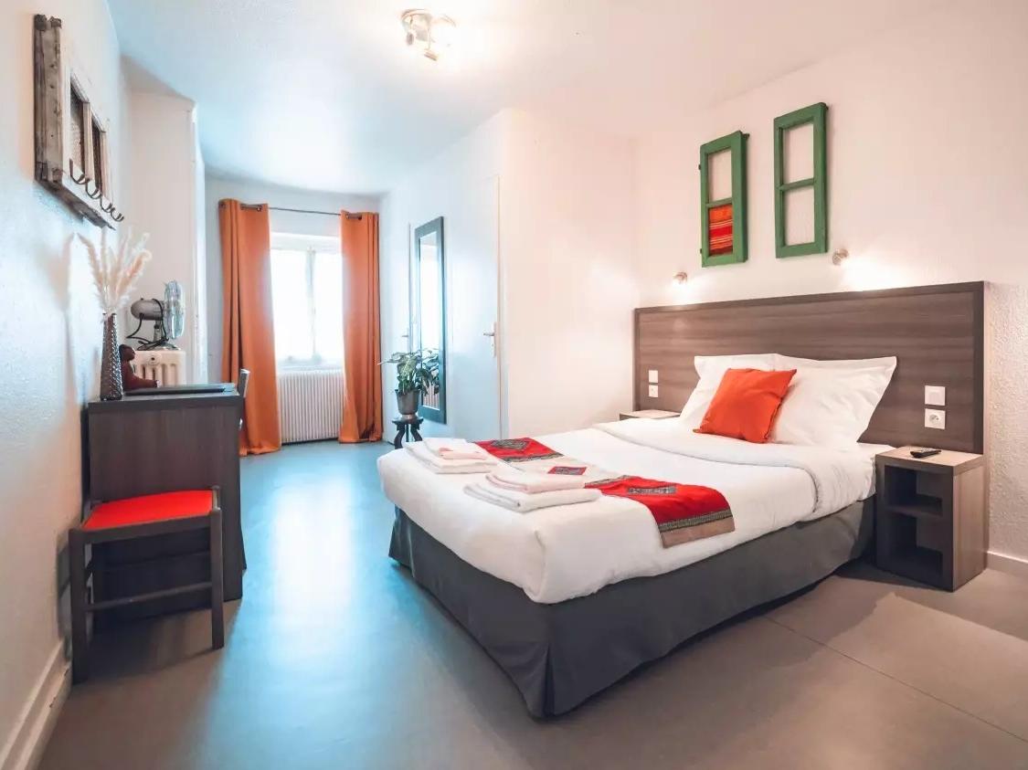 Logis Hôtel Vuillot