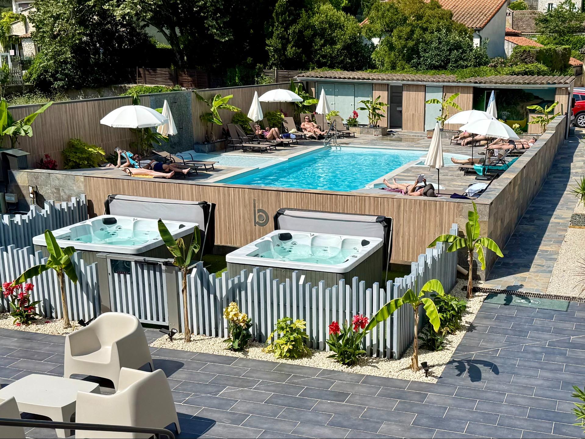 Logis Hôtel Bellevue