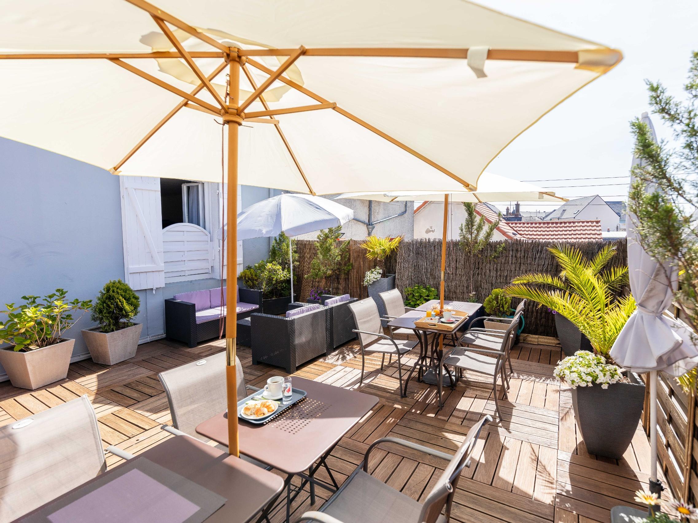 Cit\'Hotel Normandy