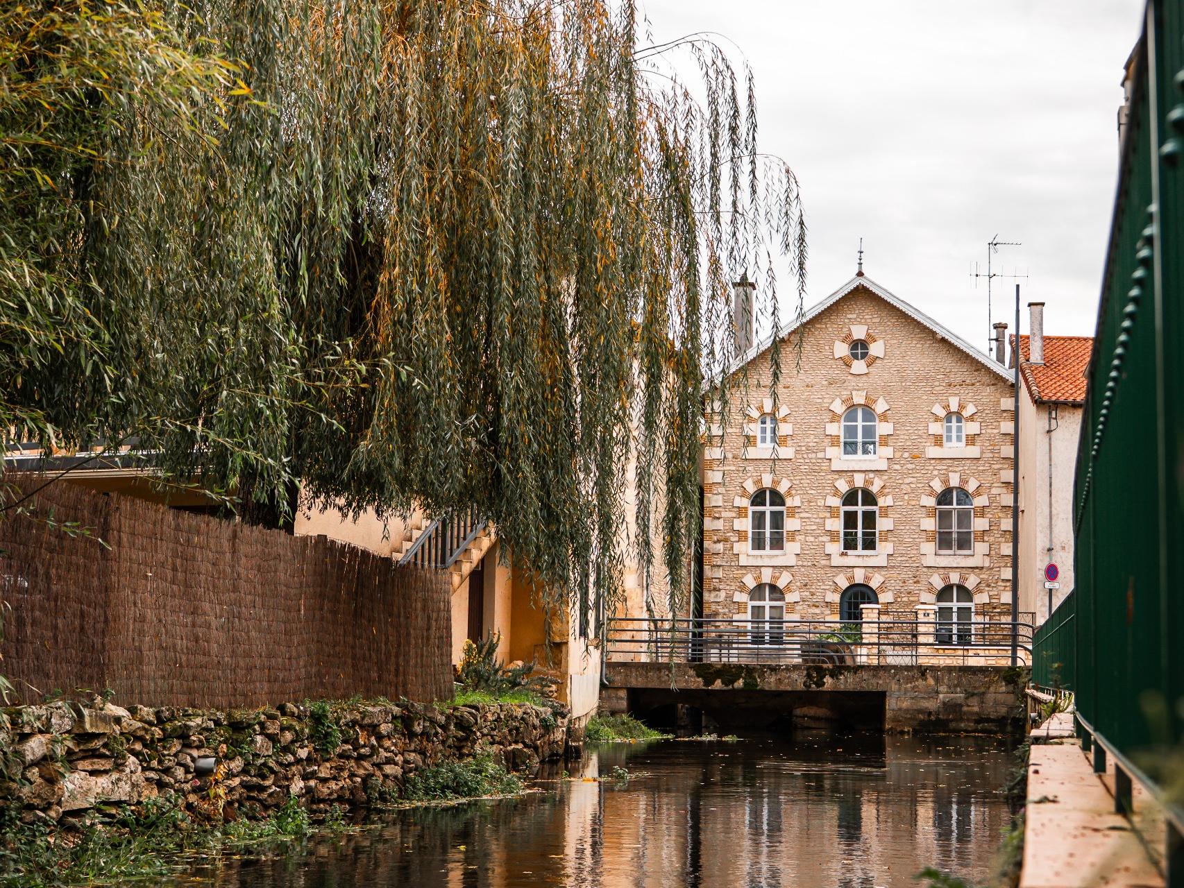Logis Hôtel le Cheval Blanc et Clovis