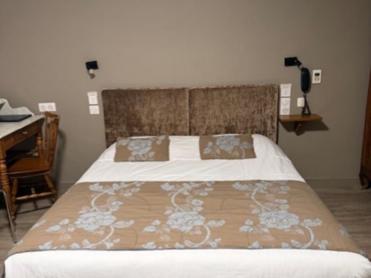 Logis Hôtel de la Place