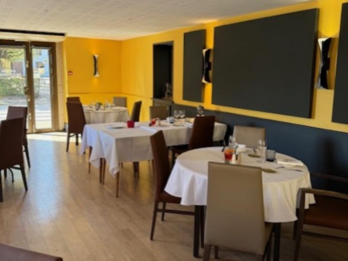 Logis Hôtel de la Place