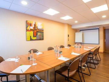 Logis Hôtel Lyon Est - Porte de l'Ain Rest. le Relais de Genève