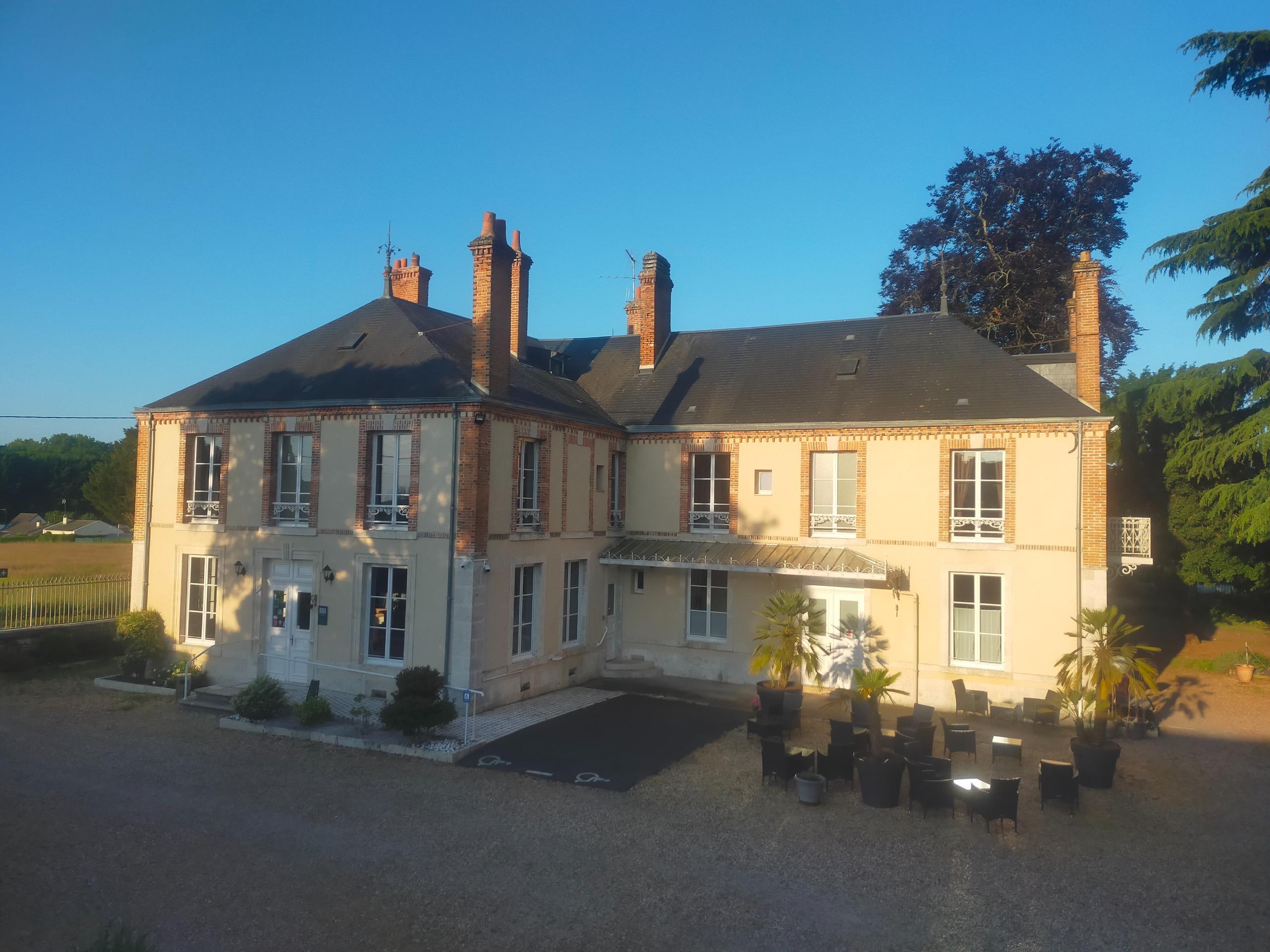 Logis Hôtel la Villa des Bordes