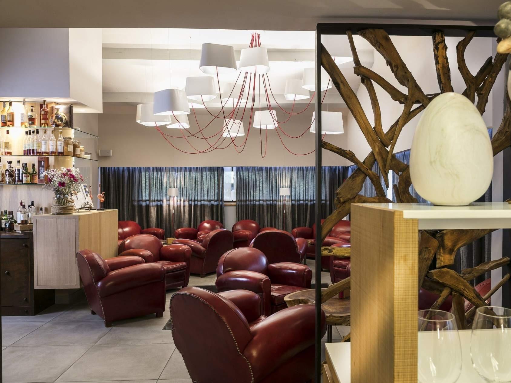 Auberge du Vieux Puits, Singuliers Hôtel