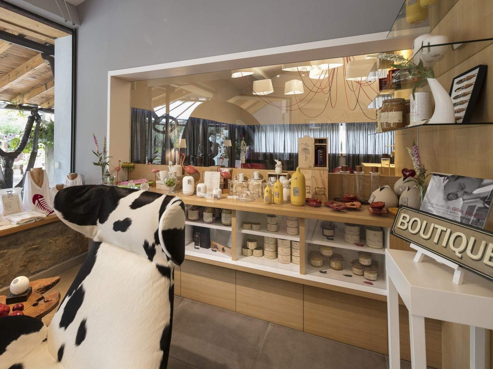 Auberge du Vieux Puits, Singuliers Hôtel