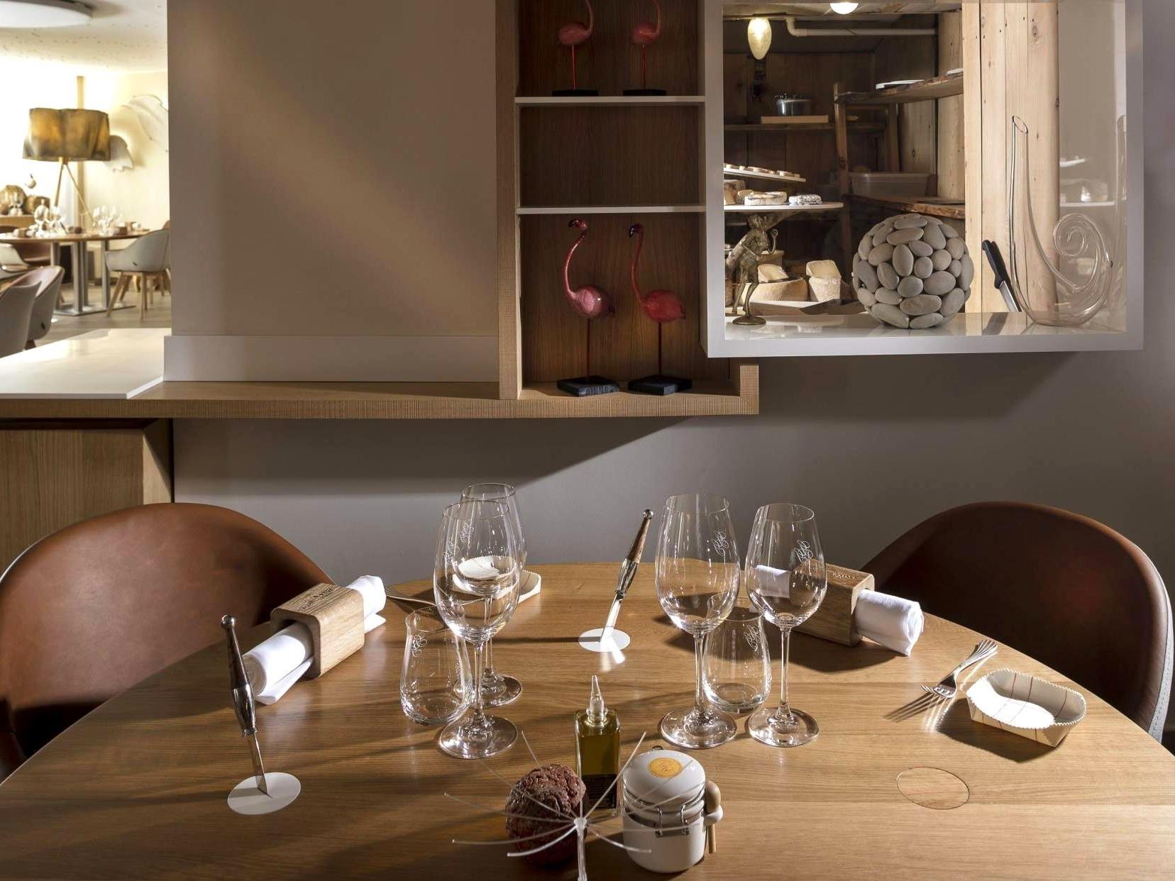 Auberge du Vieux Puits, Singuliers Hôtel