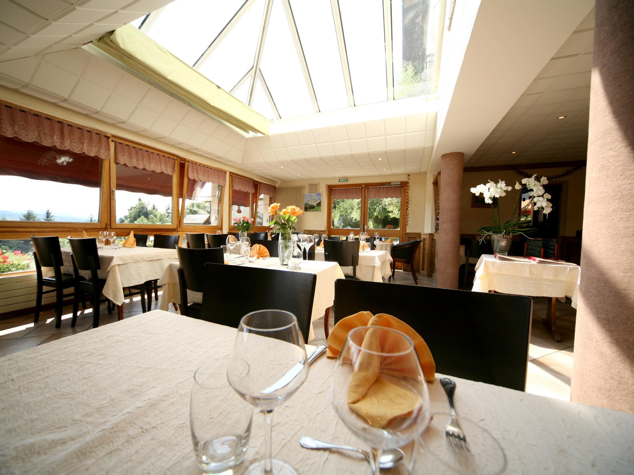 Hôtel Restaurant Au Bois De La Biche