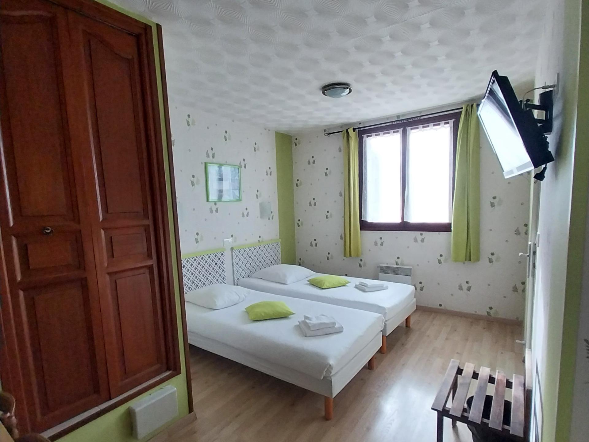 Logis Hôtel Auberge de la Plaine