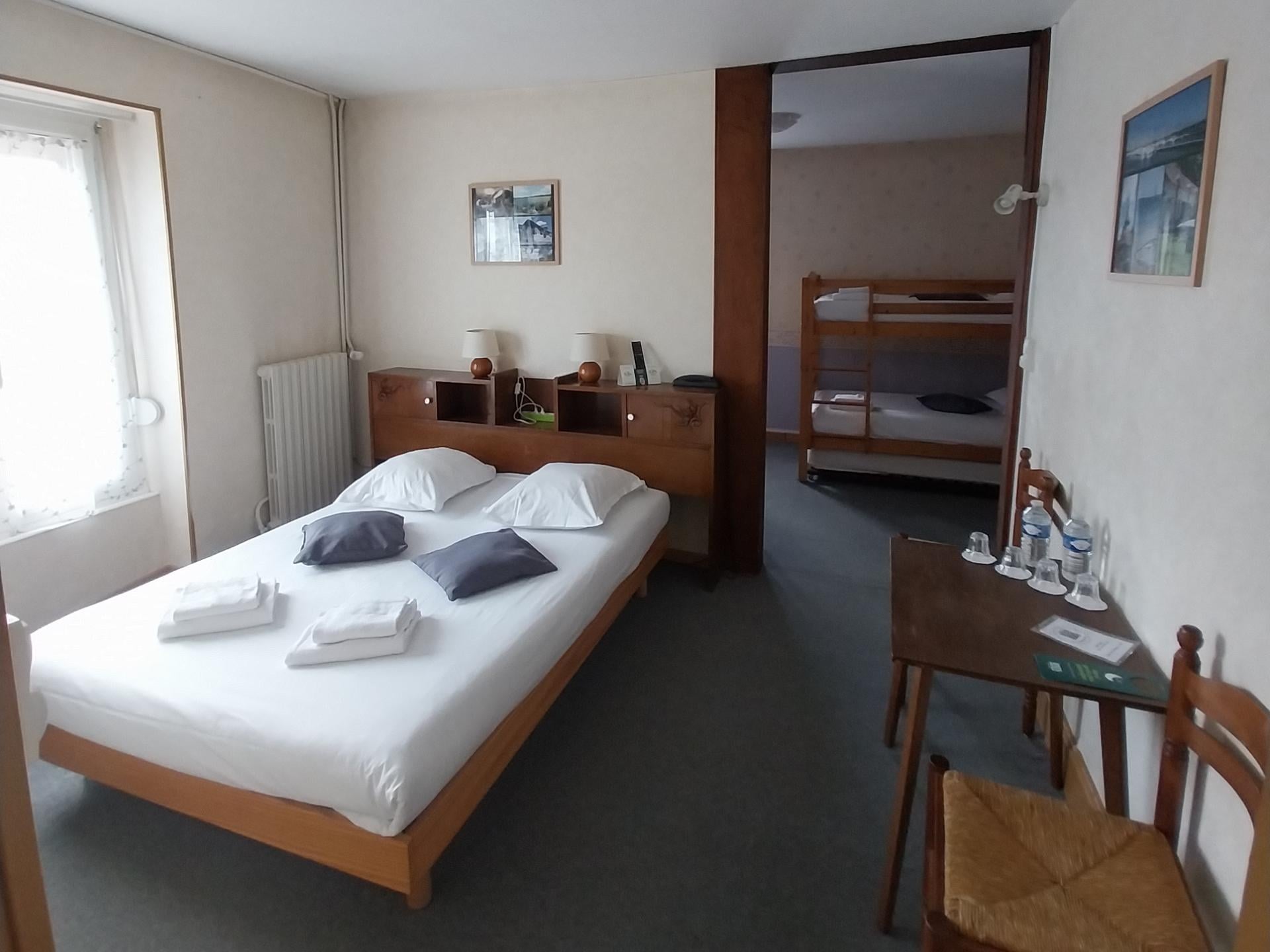 Logis Hôtel Auberge de la Plaine