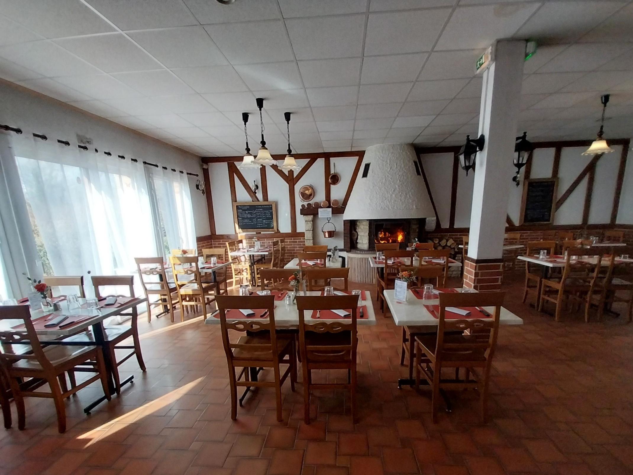 Logis Hôtel Auberge de la Plaine