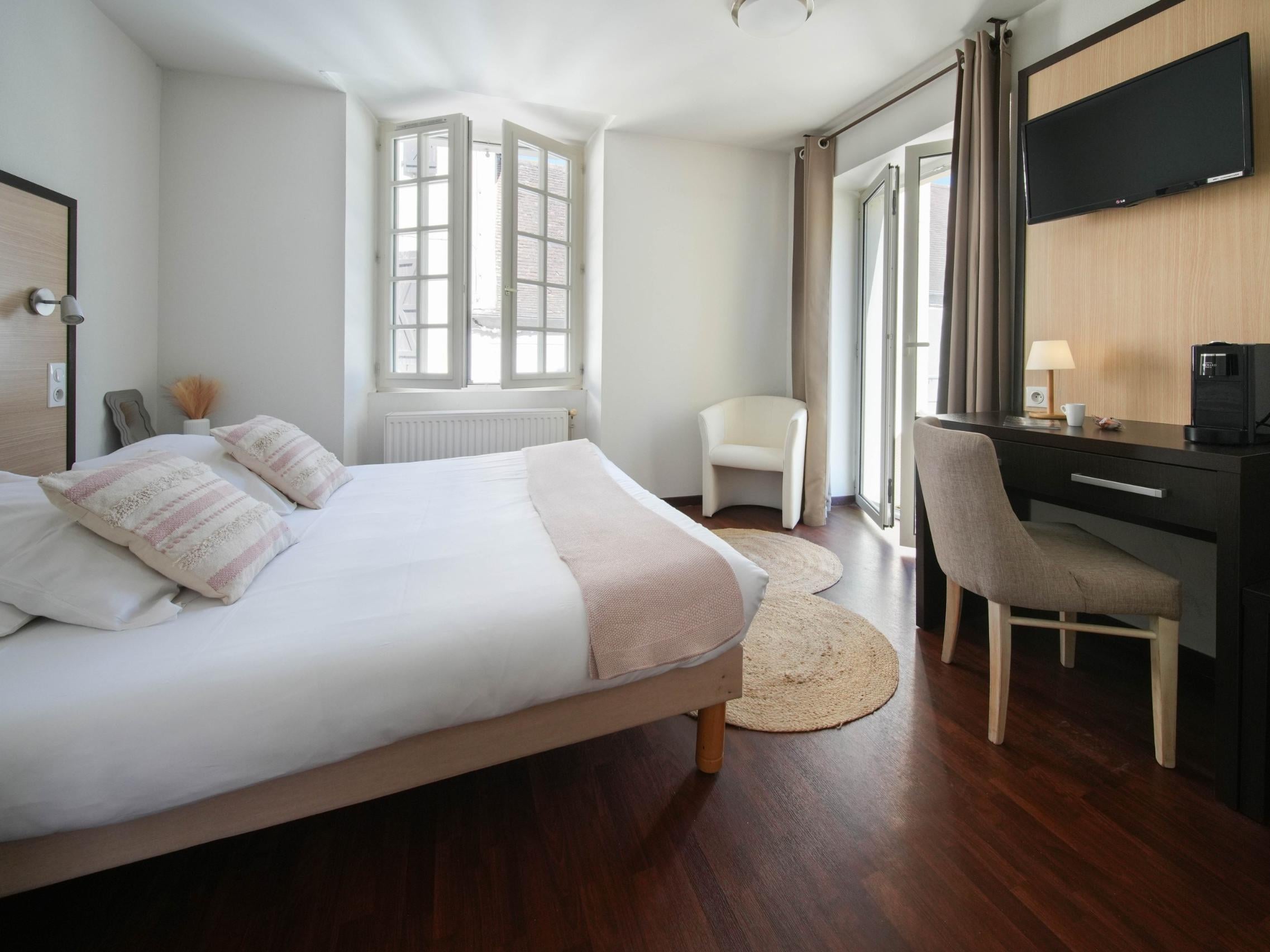 Logis Hôtel le Commerce