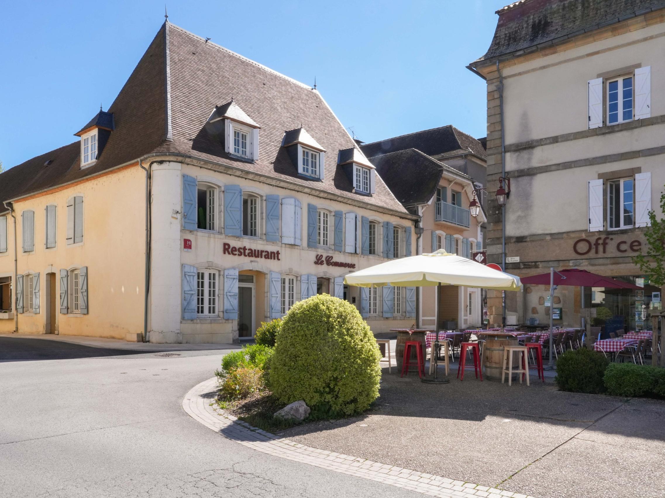 Logis Hôtel le Commerce