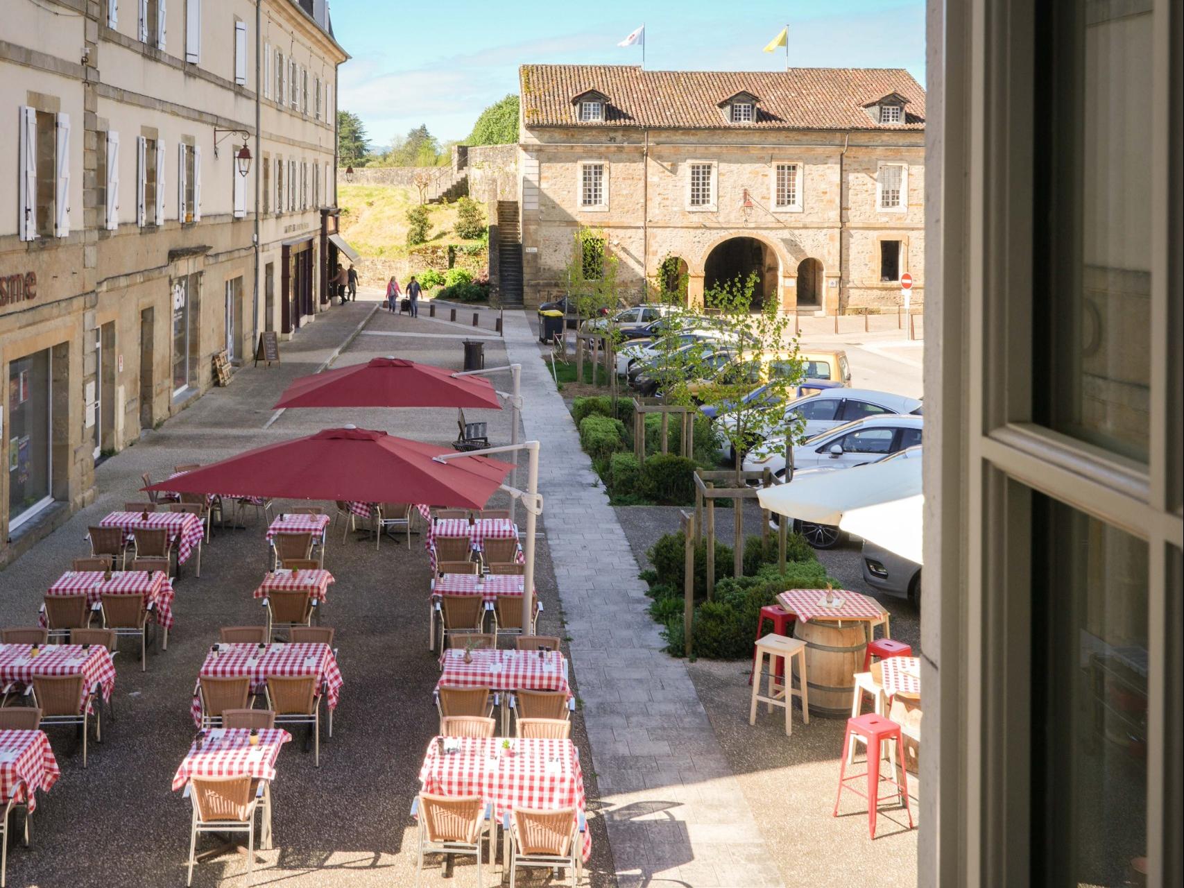 Logis Hôtel le Commerce