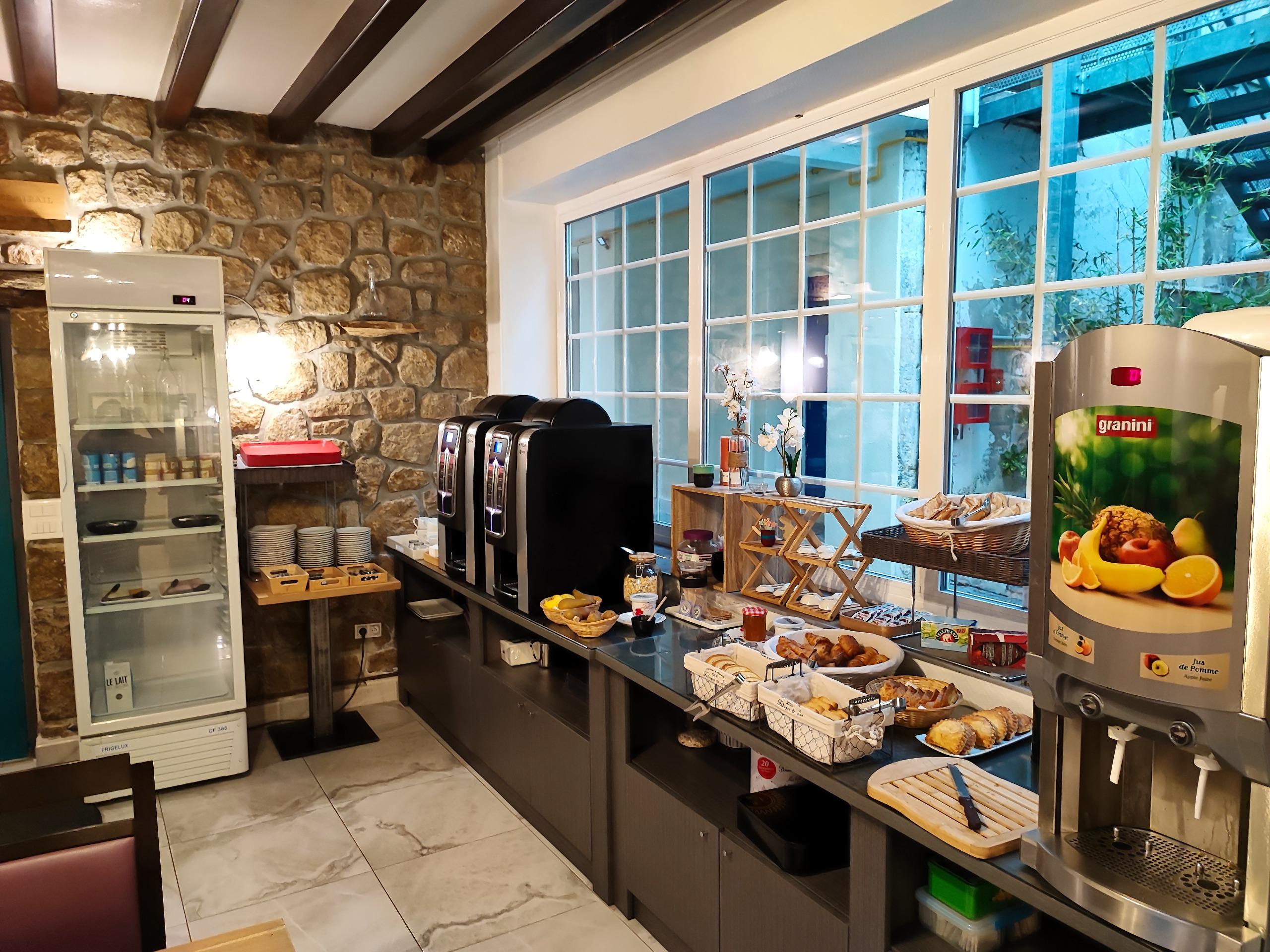 Logis Hôtel Grand Hôtel Pelisson