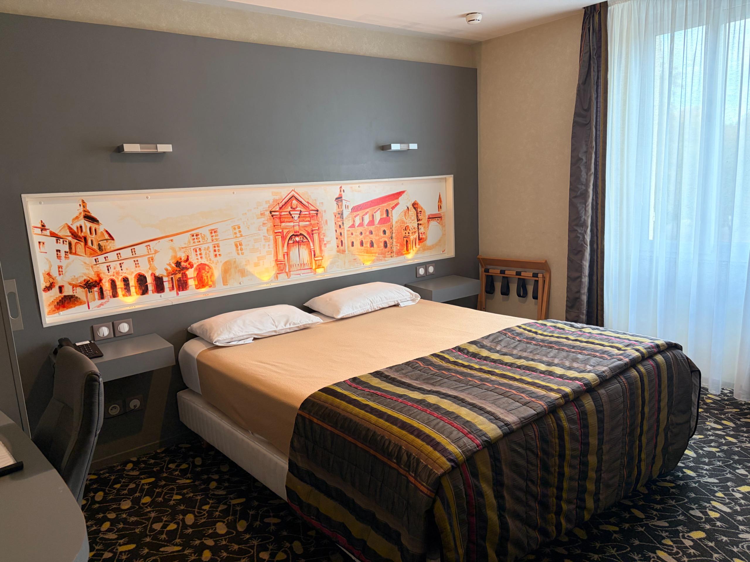 Cit\'Hotel de la Cloche