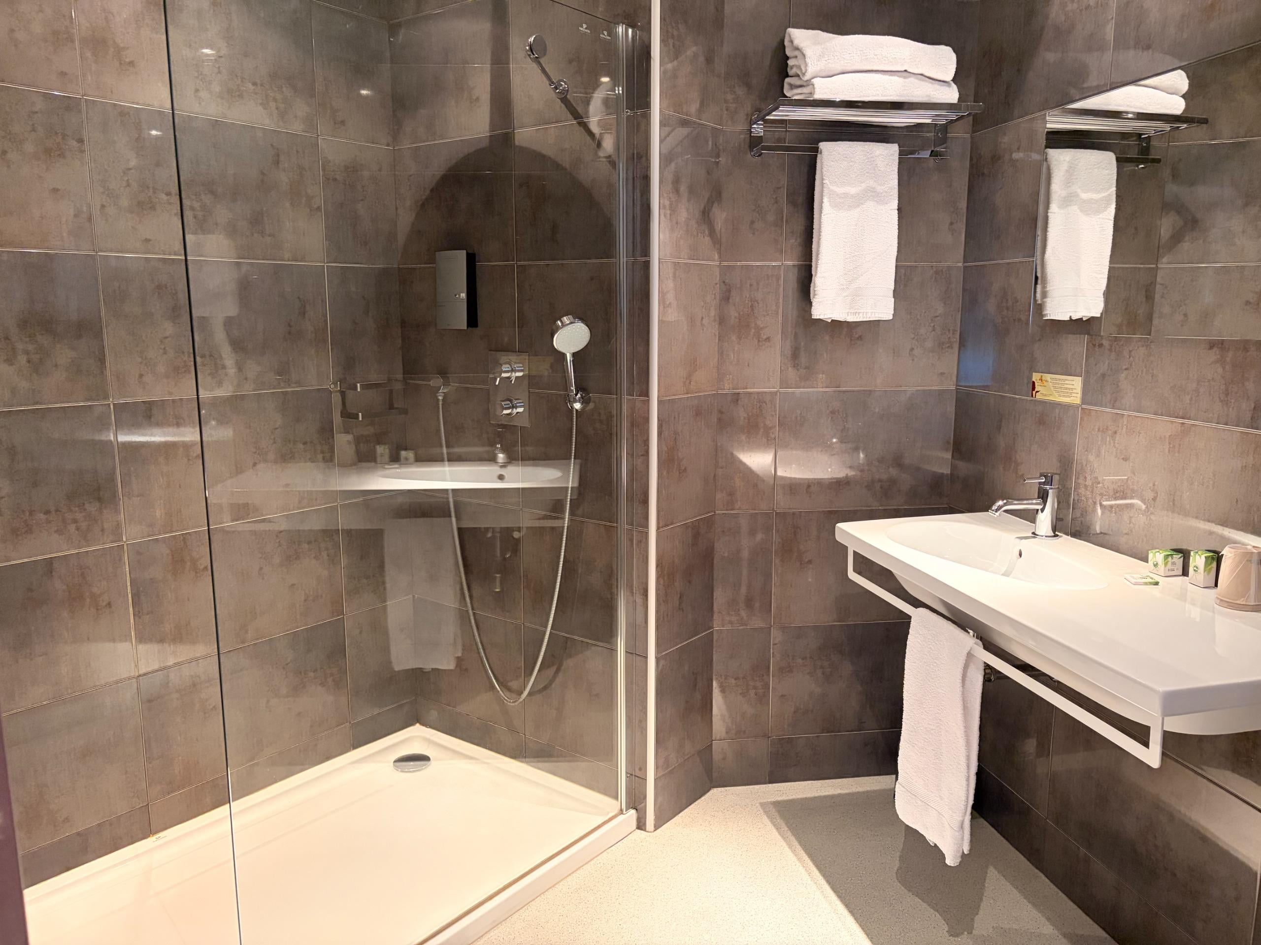 Cit\'Hotel de la Cloche