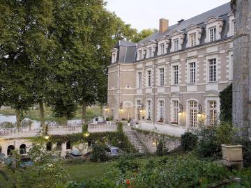 ∞ Logis Hotel *** in the heart of the Loire Castles, Le Cheval