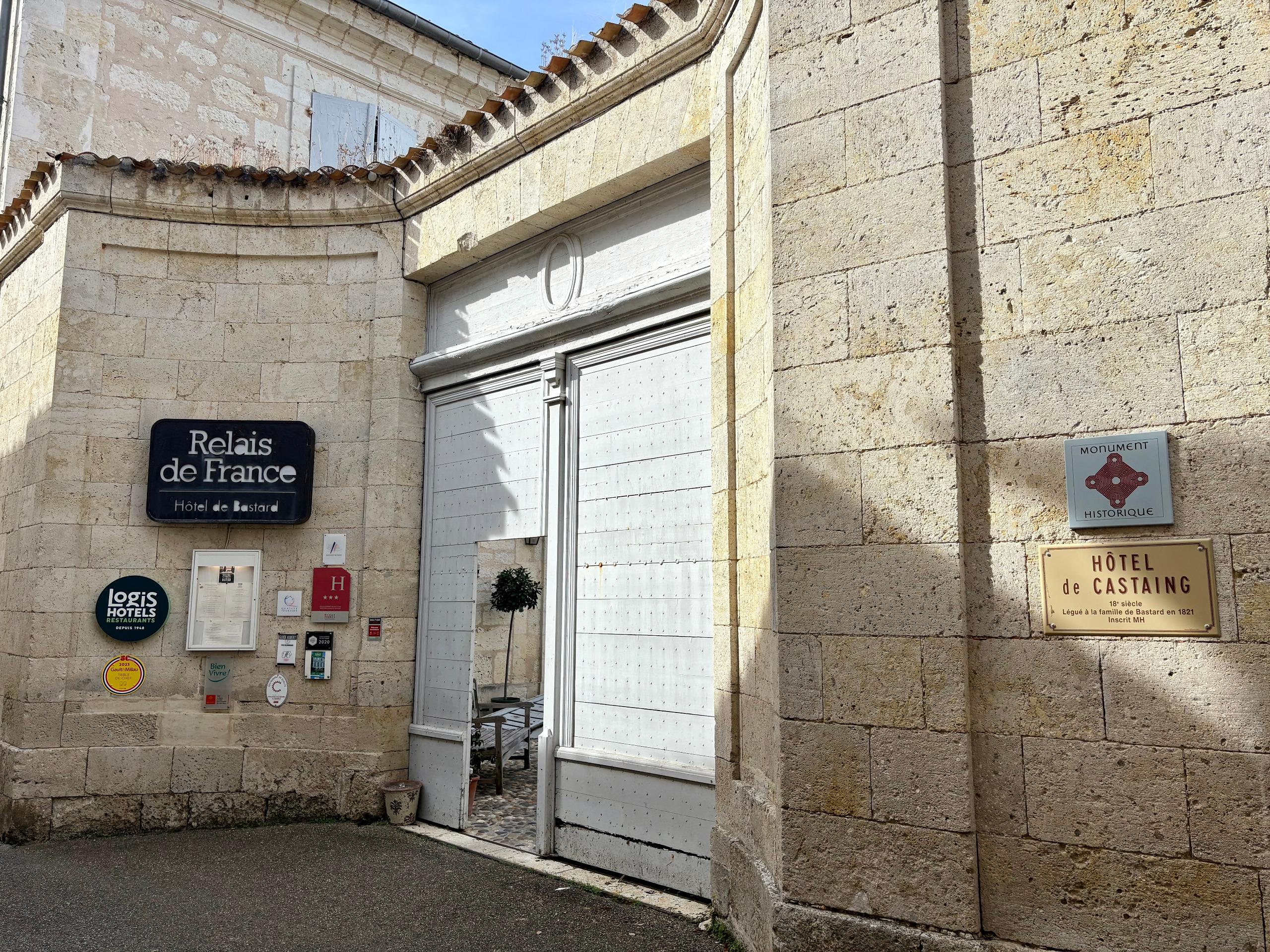 Logis Hôtel de Bastard