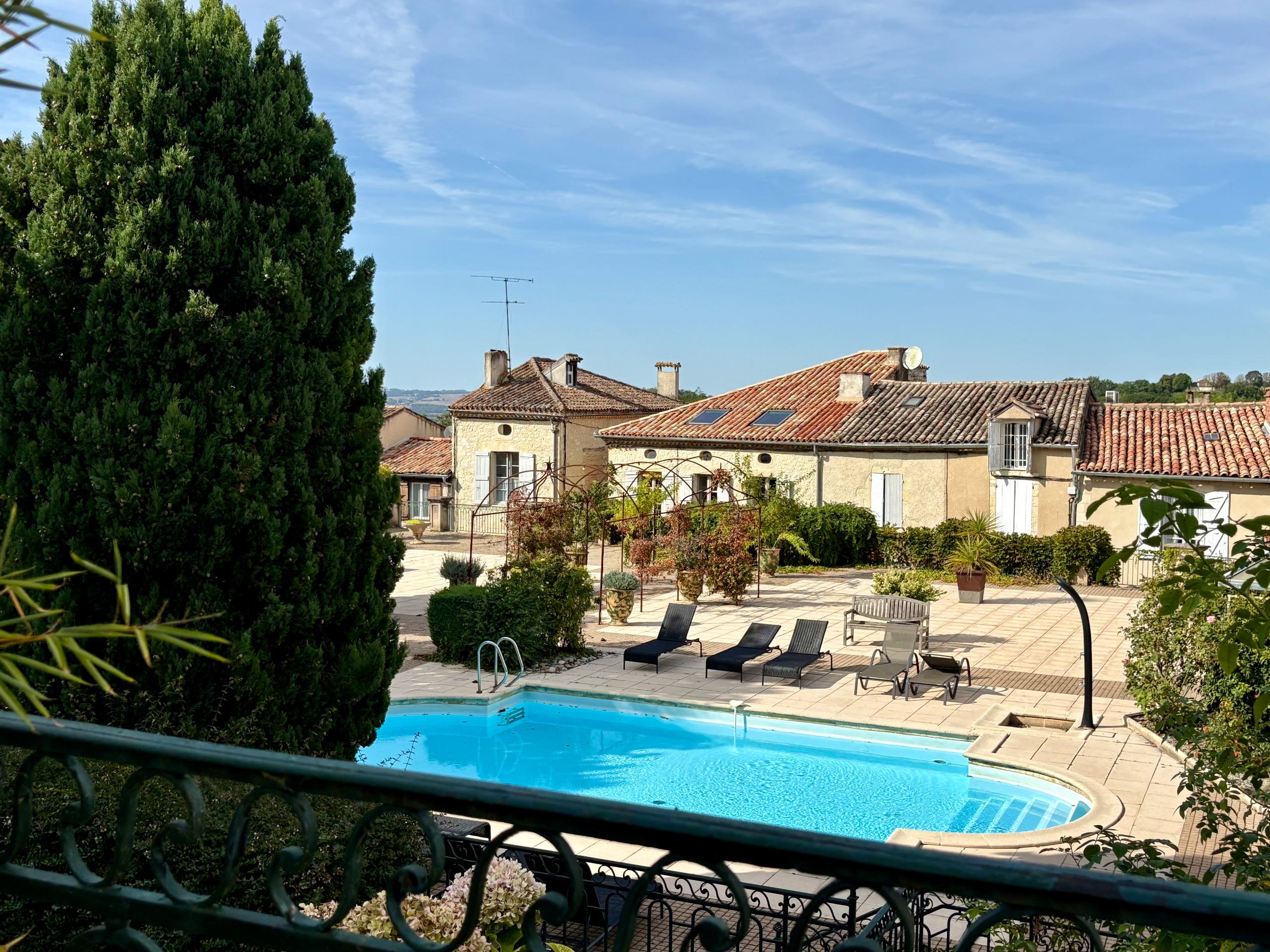 Logis Hôtel de Bastard