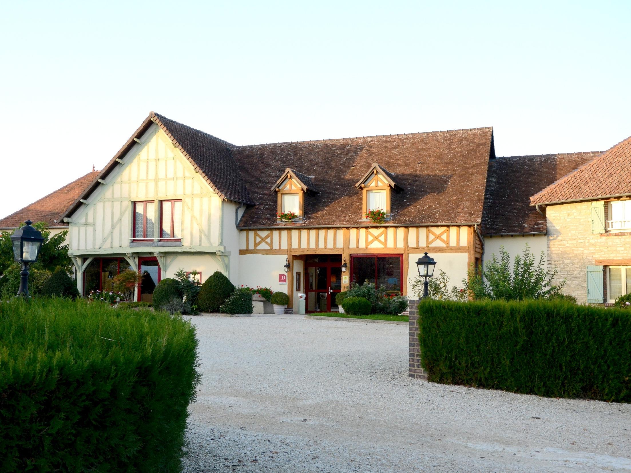 Logis Maison Gublin Auberge Du Lac Rest Au Vieux Pressoir