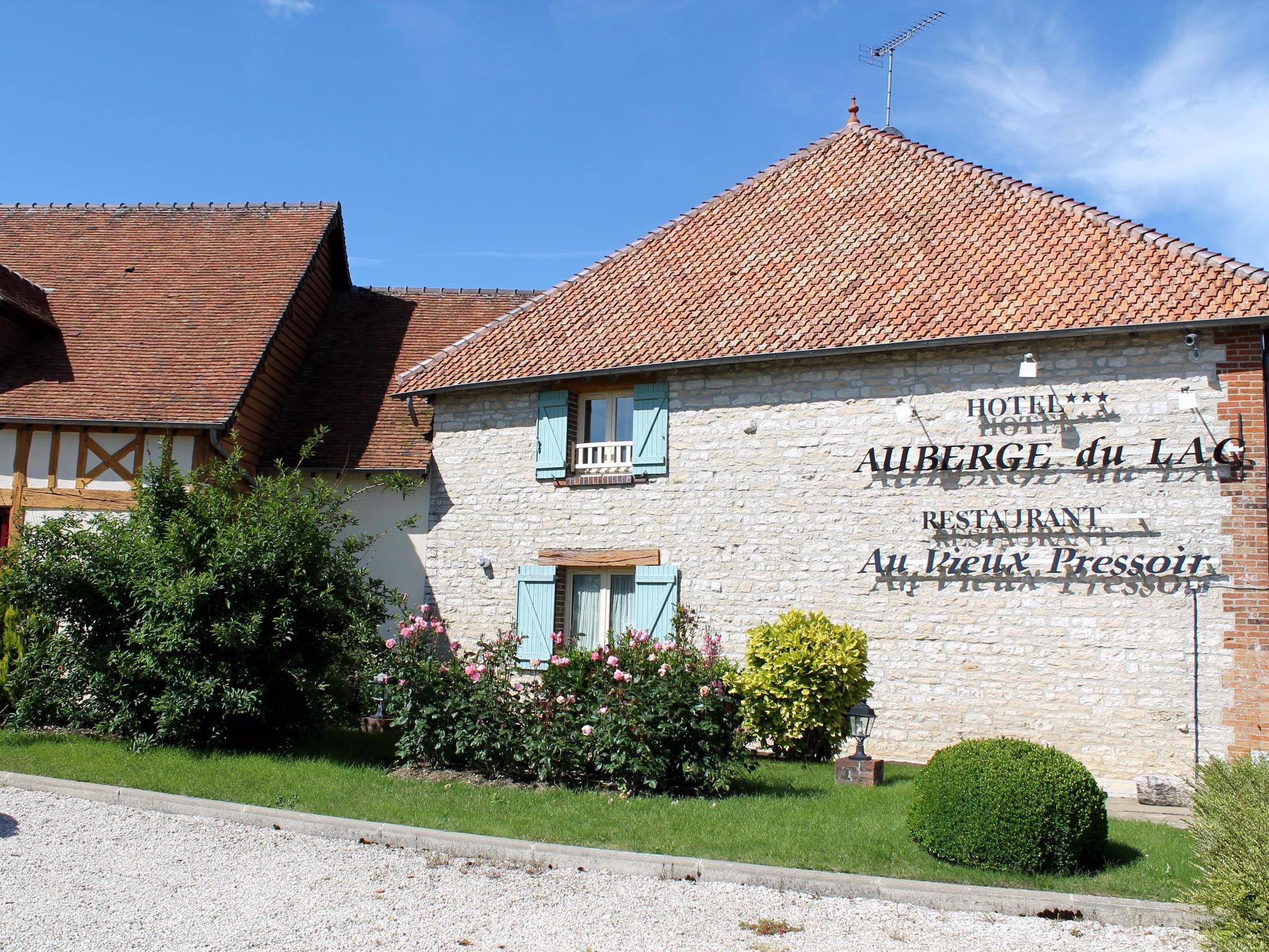 Logis Maison Gublin Auberge Du Lac Rest Au Vieux Pressoir