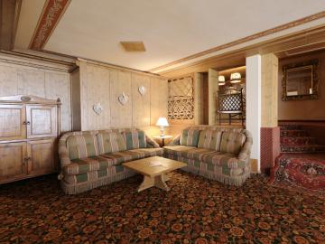 Swadeshi Hotel Perla