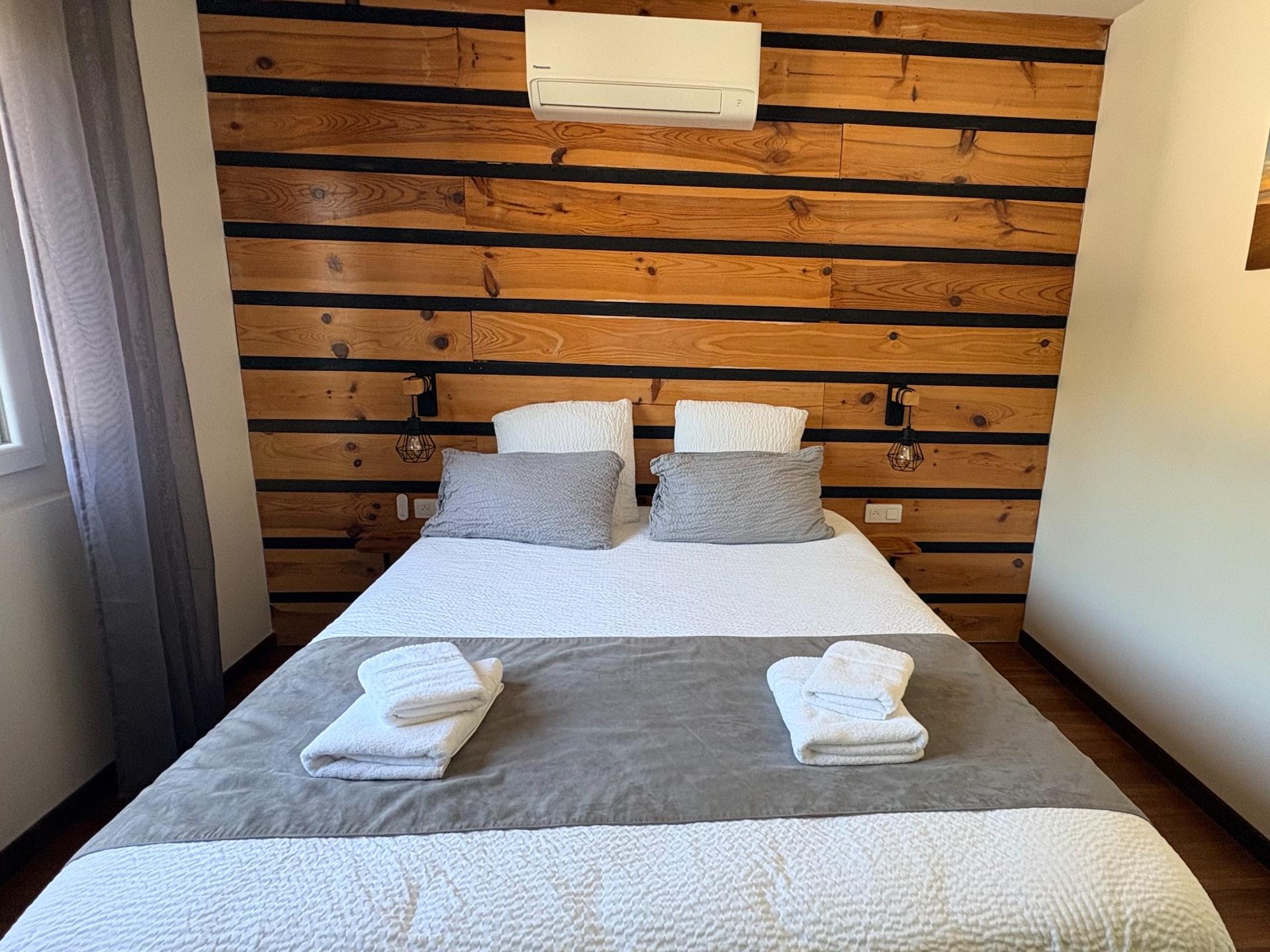 Logis Hôtel Paris Madrid