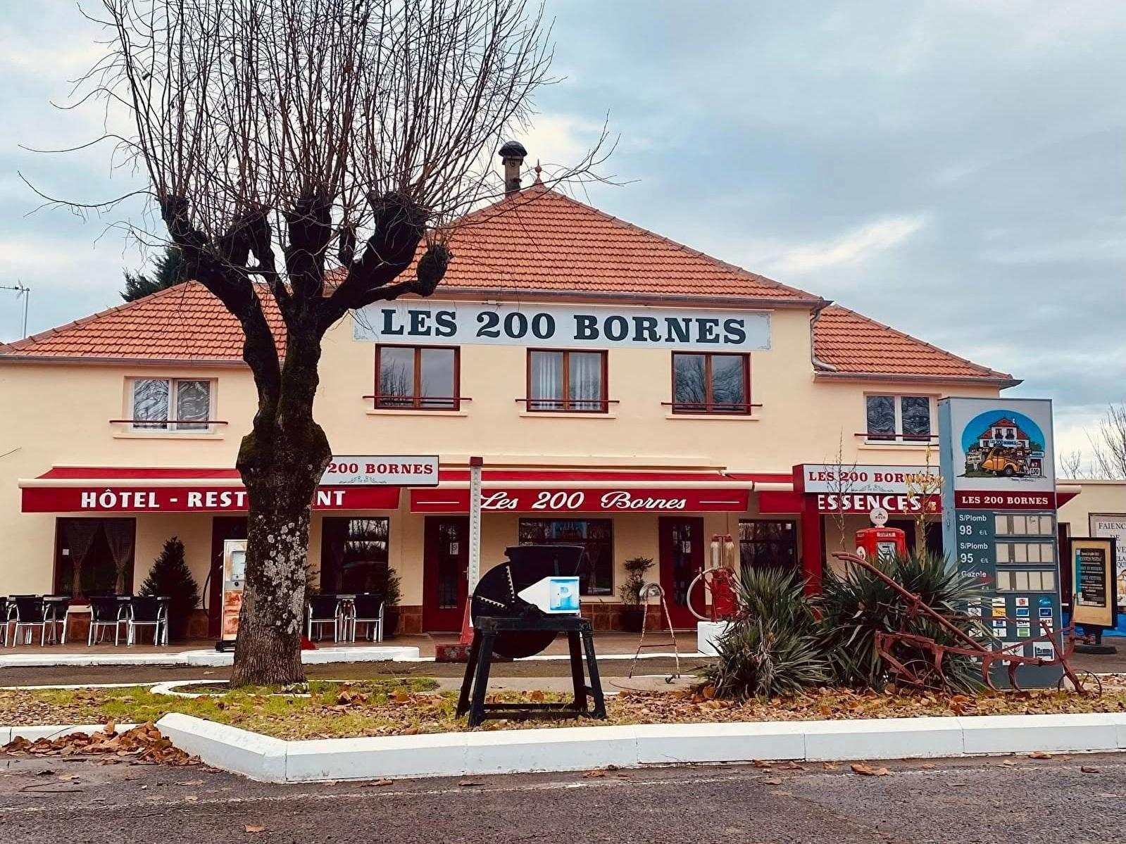 Logis Hôtel 200 Bornes