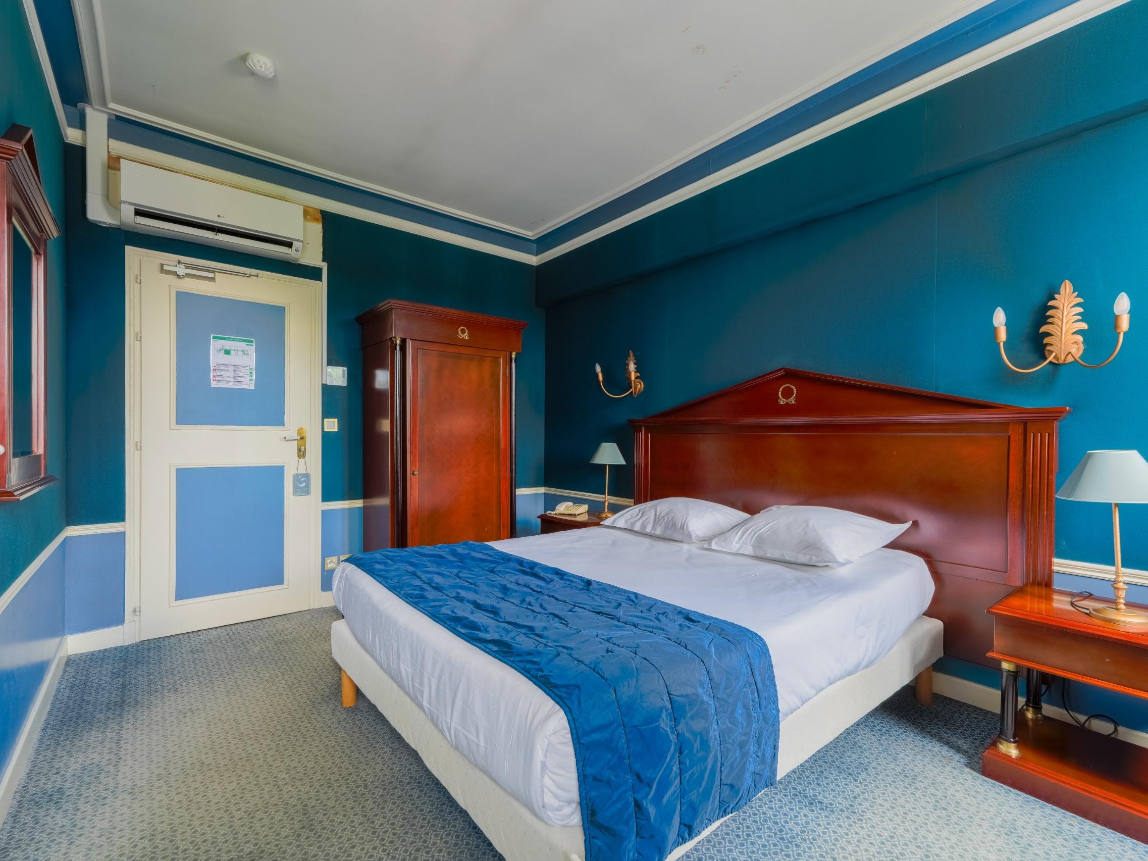 Logis Hôtel les Maréchaux